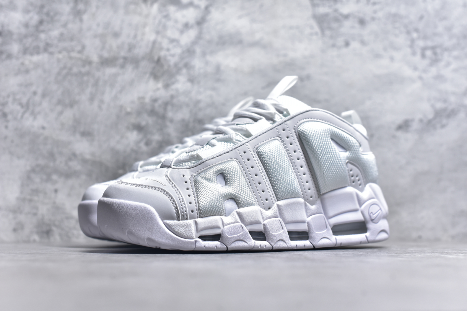 图片[2]-# NK Air More Uptempo Low 大AIR皮蓬复古篮球鞋 FZ3055-100 尺码：36 36.5 37.5 38 38.5 39 40 40.5 41 42 42.5 43 44 44.5 45-选品中心