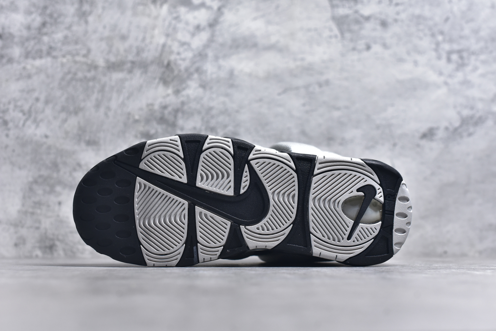 图片[6]-# NK Air More Uptempo Low 大AIR皮蓬复古篮球鞋 FZ3055-100 尺码：36 36.5 37.5 38 38.5 39 40 40.5 41 42 42.5 43 44 44.5 45-选品中心