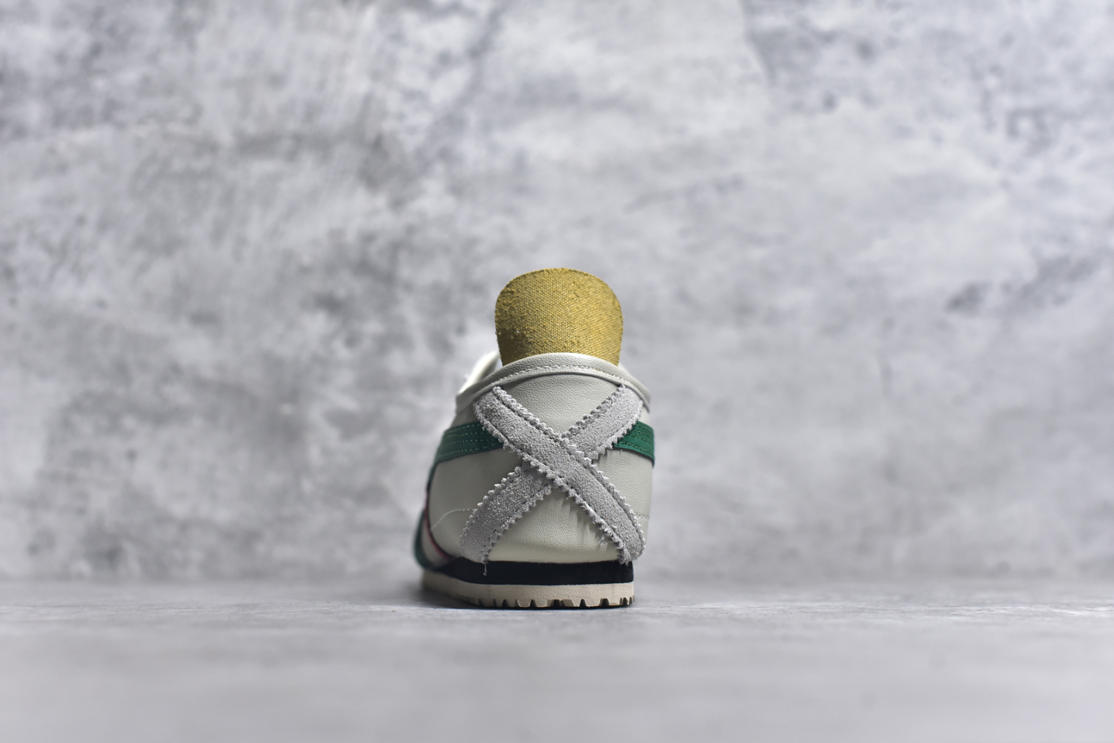 图片[5]-#Asics Onitsuka Tiger 亚瑟士 鬼冢虎系带皮面懒人鞋 #原装系带皮面 原装四联吊牌 中底纸板钢印 日系轻便运动休闲鞋 编码：DL408-1684 白绿红 尺码：36 37 37.5 38 39 39.5 40 40.5 41.5 42 42.5 43.5 44 44.5 45-选品中心