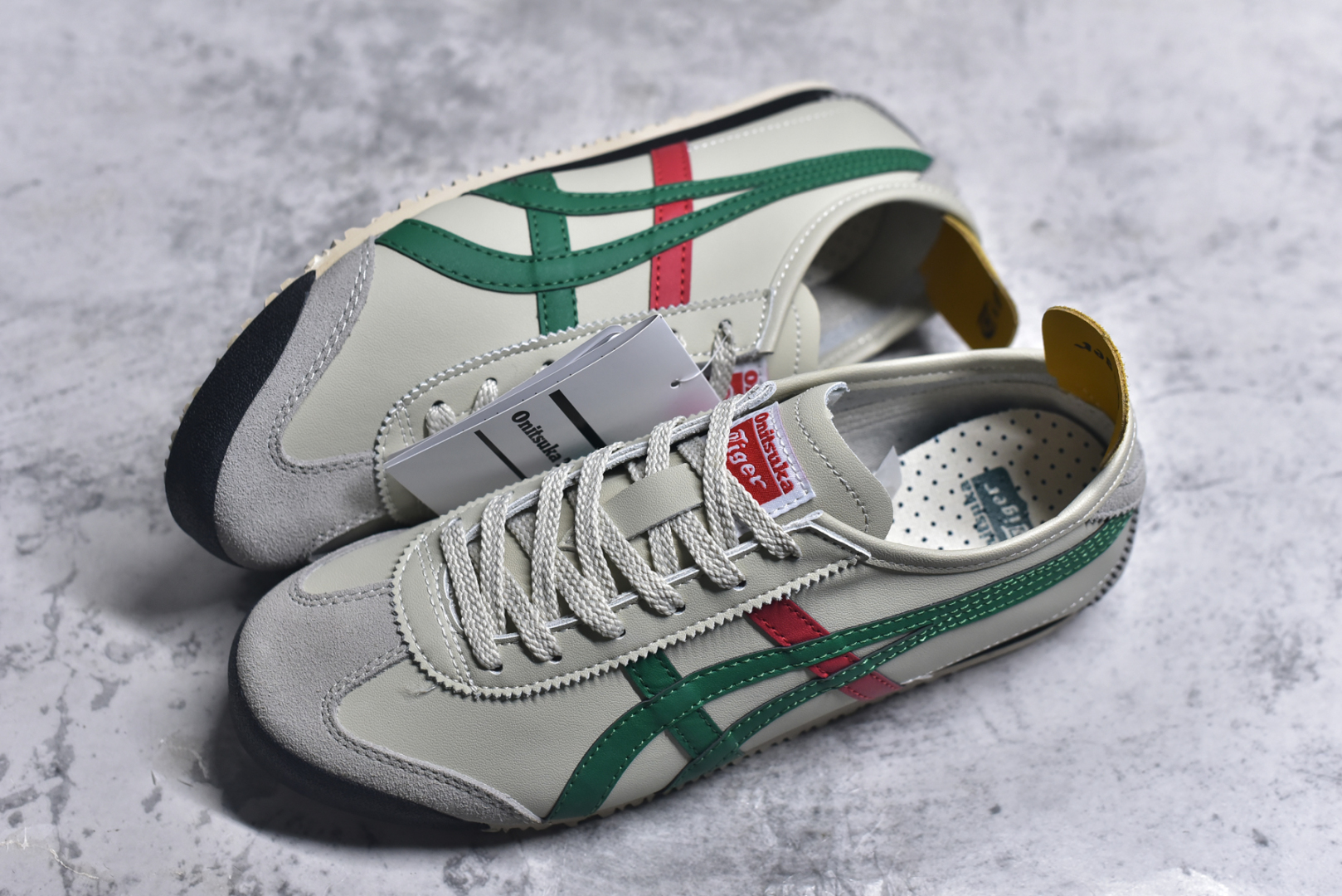 图片[7]-#Asics Onitsuka Tiger 亚瑟士 鬼冢虎系带皮面懒人鞋 #原装系带皮面 原装四联吊牌 中底纸板钢印 日系轻便运动休闲鞋 编码：DL408-1684 白绿红 尺码：36 37 37.5 38 39 39.5 40 40.5 41.5 42 42.5 43.5 44 44.5 45-选品中心