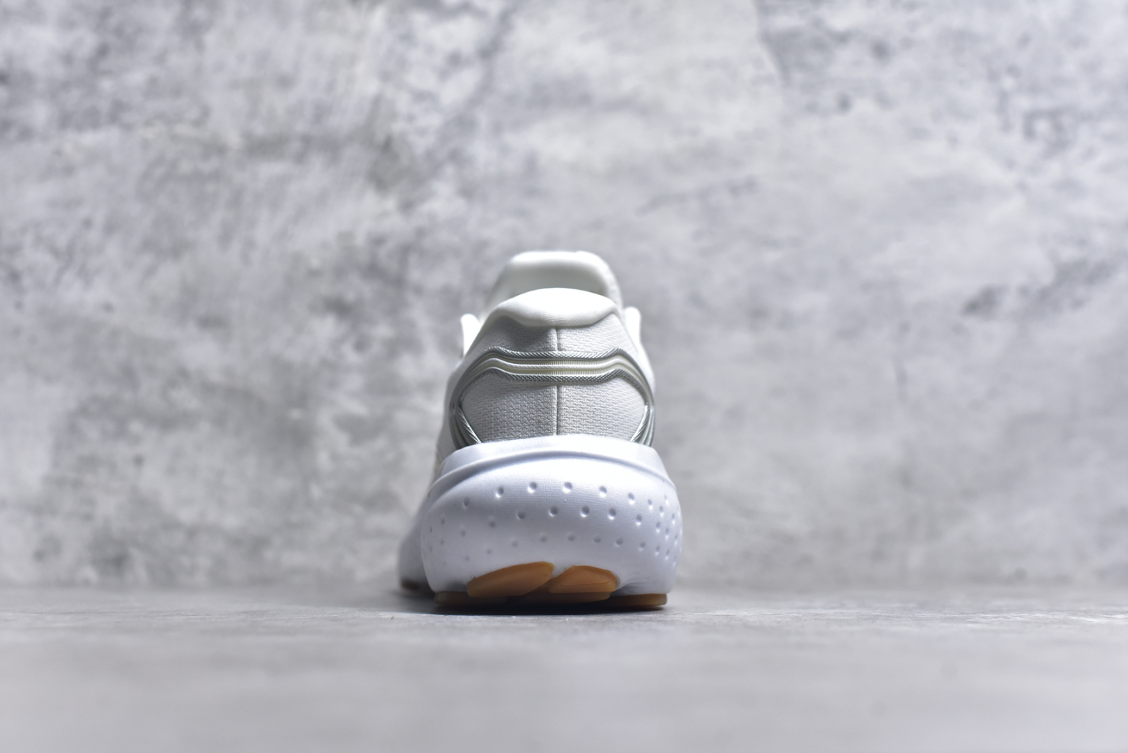 图片[5]-#公司级Brooks Glycerin 21 缓震跑鞋 宝藏跑鞋单品 采用全新设计针织鞋面材质 透气且灵活 搭载DNA LOFT V3密度泡棉缓震系统中底 以最大限度提高缓冲性能 外置防滑耐磨橡胶底片 助力跑者获得更好的落地体验 尺码：40-45-选品中心