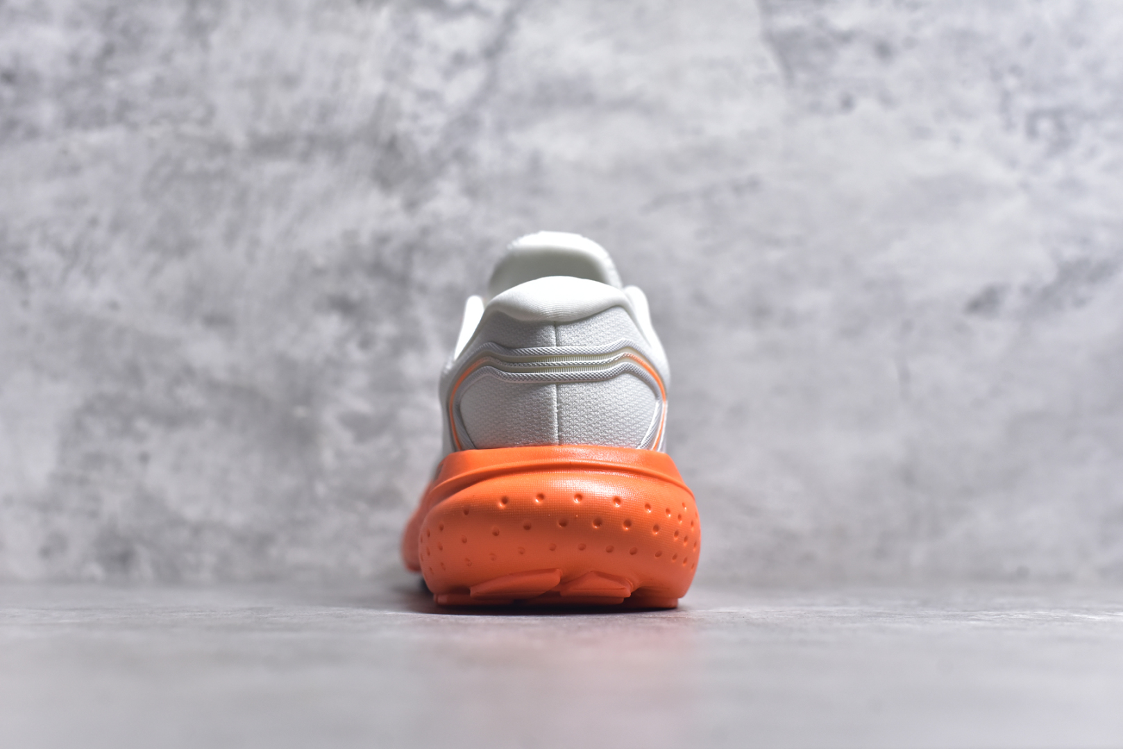图片[5]-#公司级Brooks Glycerin 21 缓震跑鞋 宝藏跑鞋单品 采用全新设计针织鞋面材质 透气且灵活 搭载DNA LOFT V3密度泡棉缓震系统中底 以最大限度提高缓冲性能 外置防滑耐磨橡胶底片 助力跑者获得更好的落地体验 尺码：40-45-选品中心