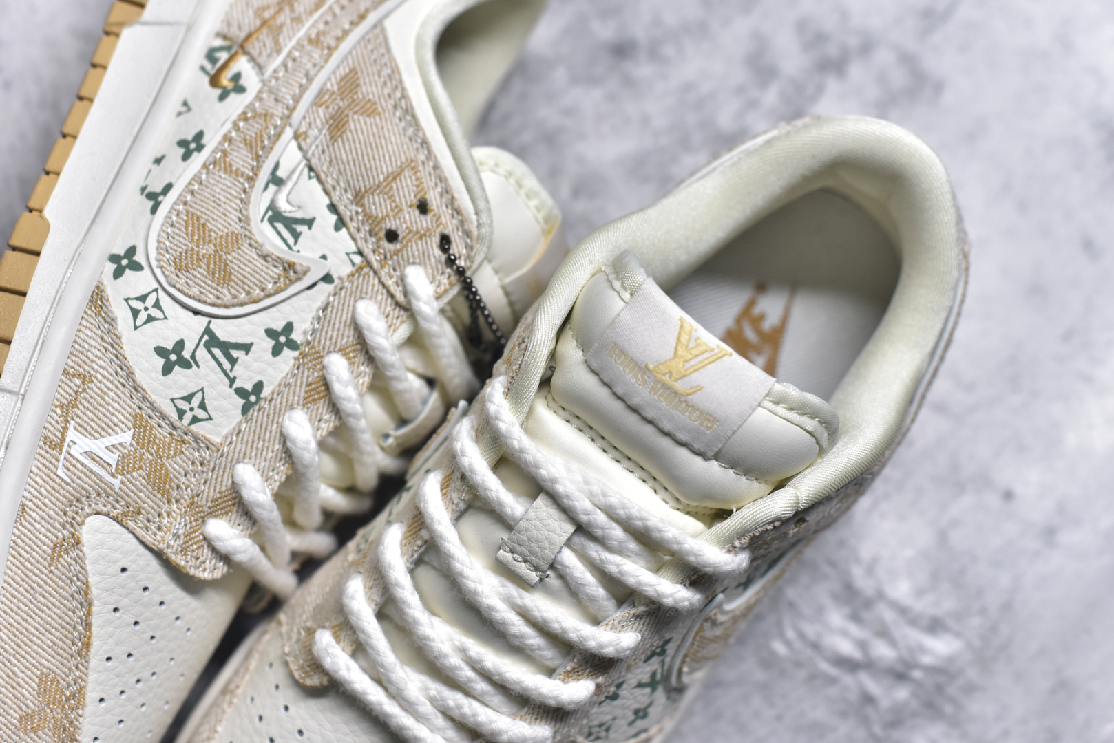 图片[9]-#耐克NIKE DUNK LOW RETRO扣篮系列 复古低帮休闲运动滑板板鞋 采用脚感柔软舒适ZoomAir气垫 有效吸收滑板等极限运动在落地时带来的冲击力 为街头运动者们提供更好的保护 货号：SJ2068-258 尺码：36 36.5 37.5 38 38.5 39 40 40.5 41 42 42.5 43 44 45-选品中心