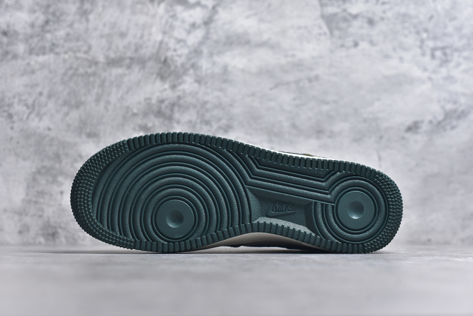 图片[6]-#Nike Air Force 1\’07 Low 古驰联名 绿腰果花勾 空军一号低帮休闲板鞋 KK1988-063 #原楦头原纸板 原装鞋盒 定制五金配件 内置全掌气垫 原厂鞋底 尺码：36 36.5 37.5 38 38.5 39 40 40.5 41 42 42.5 43 44 44.5 45 9.D4-选品中心