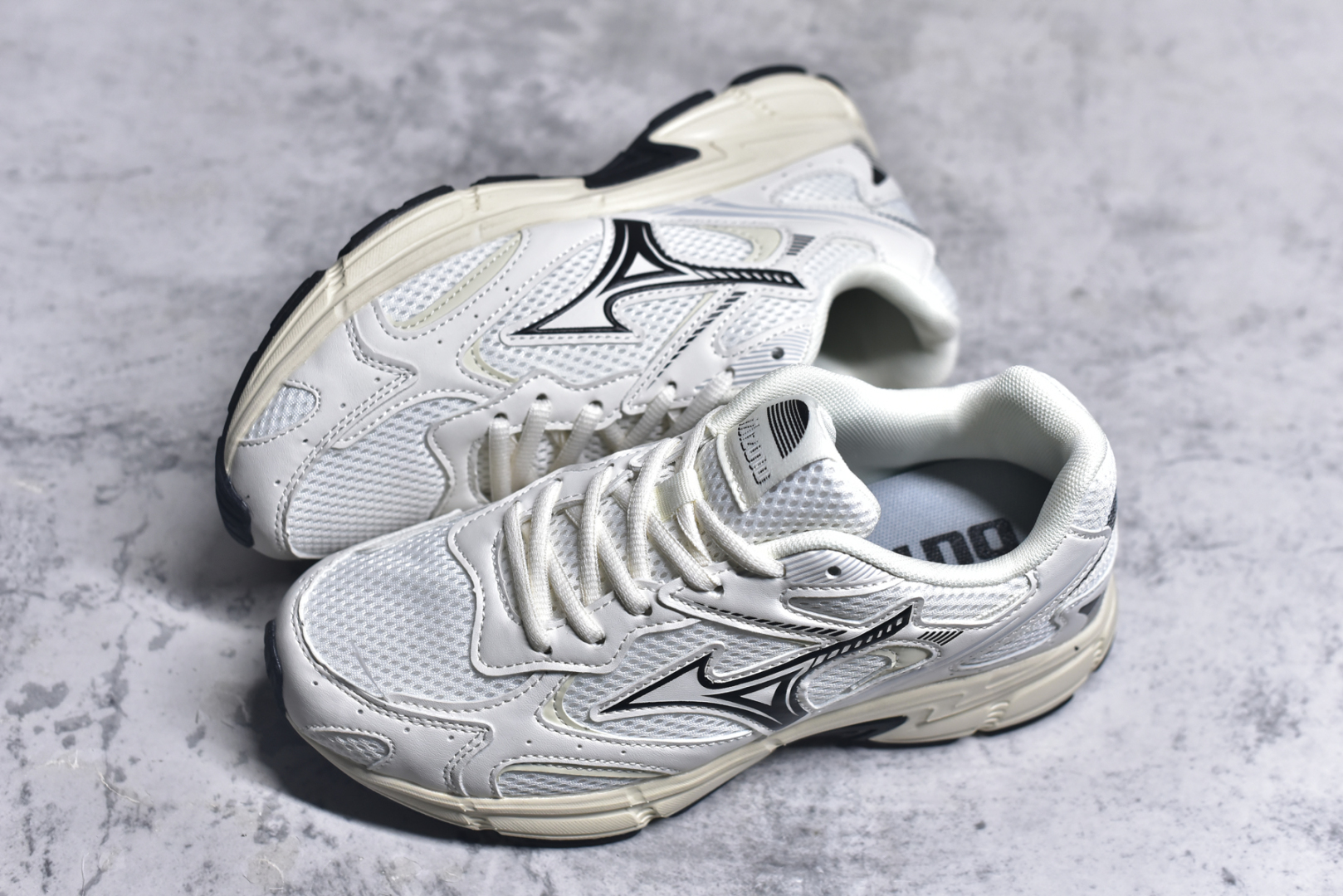 图片[7]-#公司级别 美津浓 Mizuno 舒适时尚减震防滑透气轻便包裏性 低帮 休闲跑步鞋 男女同款 尺码：36/45-选品中心