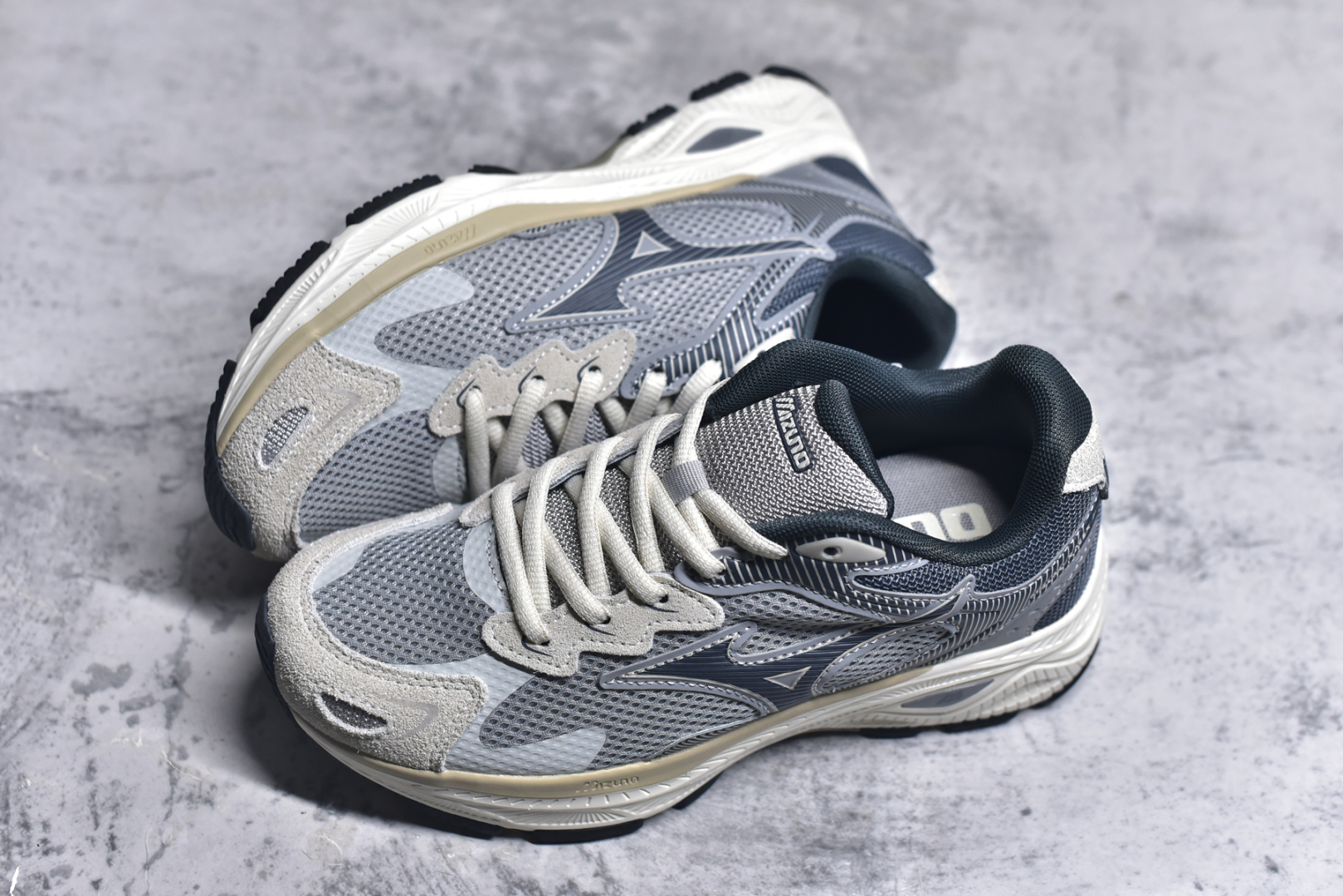 图片[7]-#公司级别 美津浓 Mizuno 舒适时尚减震防滑透气轻便包裏性 低帮 休闲跑步鞋 男女同款 尺码：36/45-选品中心