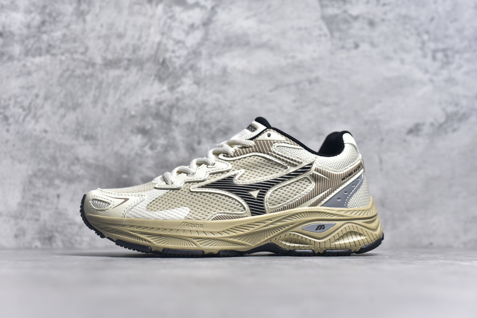 #公司级别 美津浓 Mizuno 舒适时尚减震防滑透气轻便包裏性 低帮 休闲跑步鞋 男女同款 尺码：36/45-选品中心