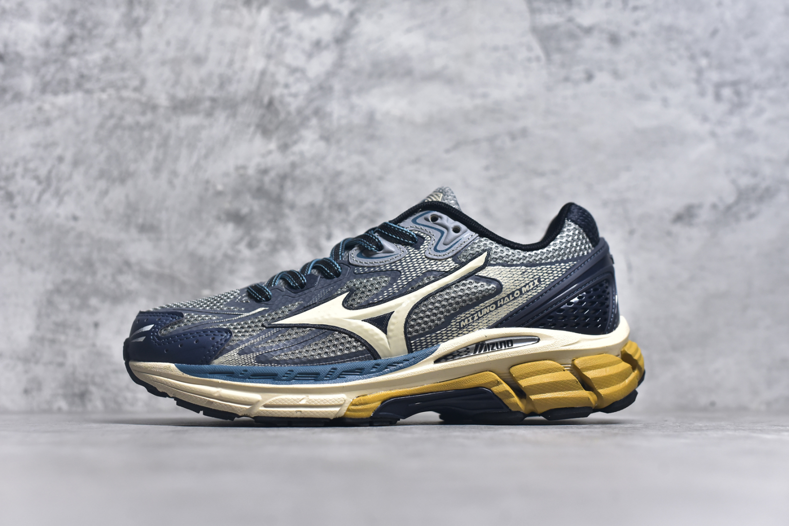 #公司级别 美津浓 Mizuno 舒适时尚减震防滑透气轻便包裏性 低帮 休闲跑步鞋 男女同款 尺码：36/45-选品中心