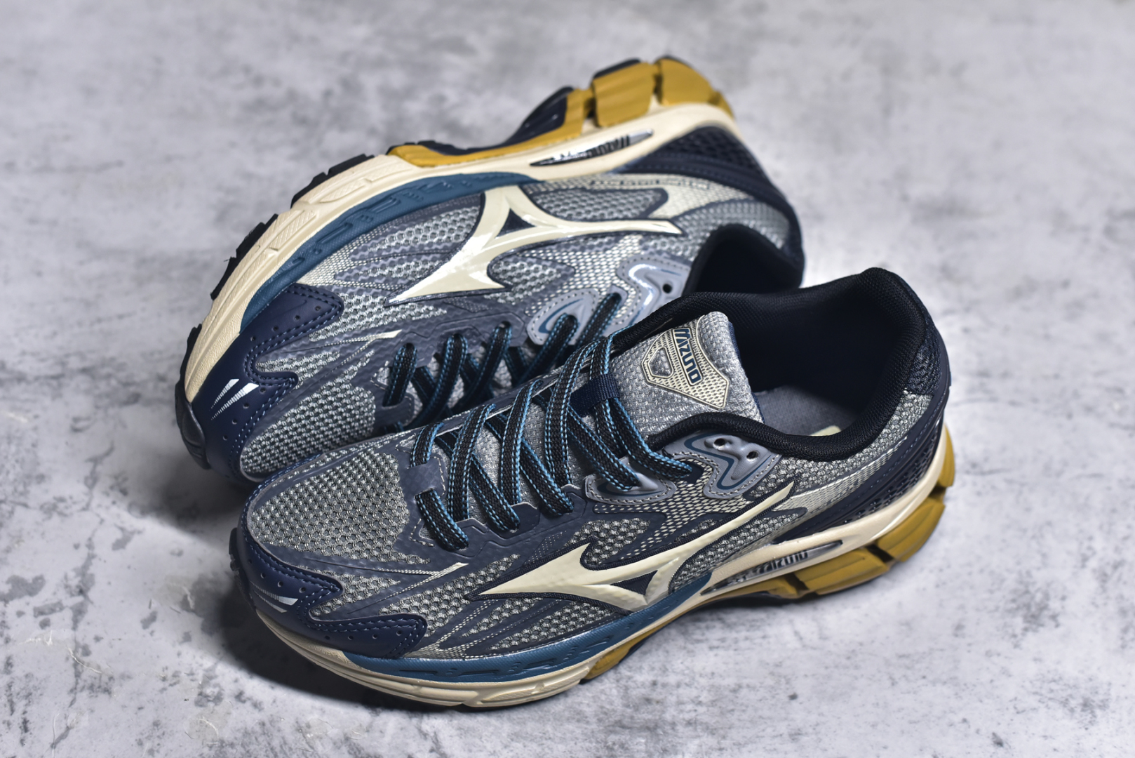 图片[7]-#公司级别 美津浓 Mizuno 舒适时尚减震防滑透气轻便包裏性 低帮 休闲跑步鞋 男女同款 尺码：36/45-选品中心