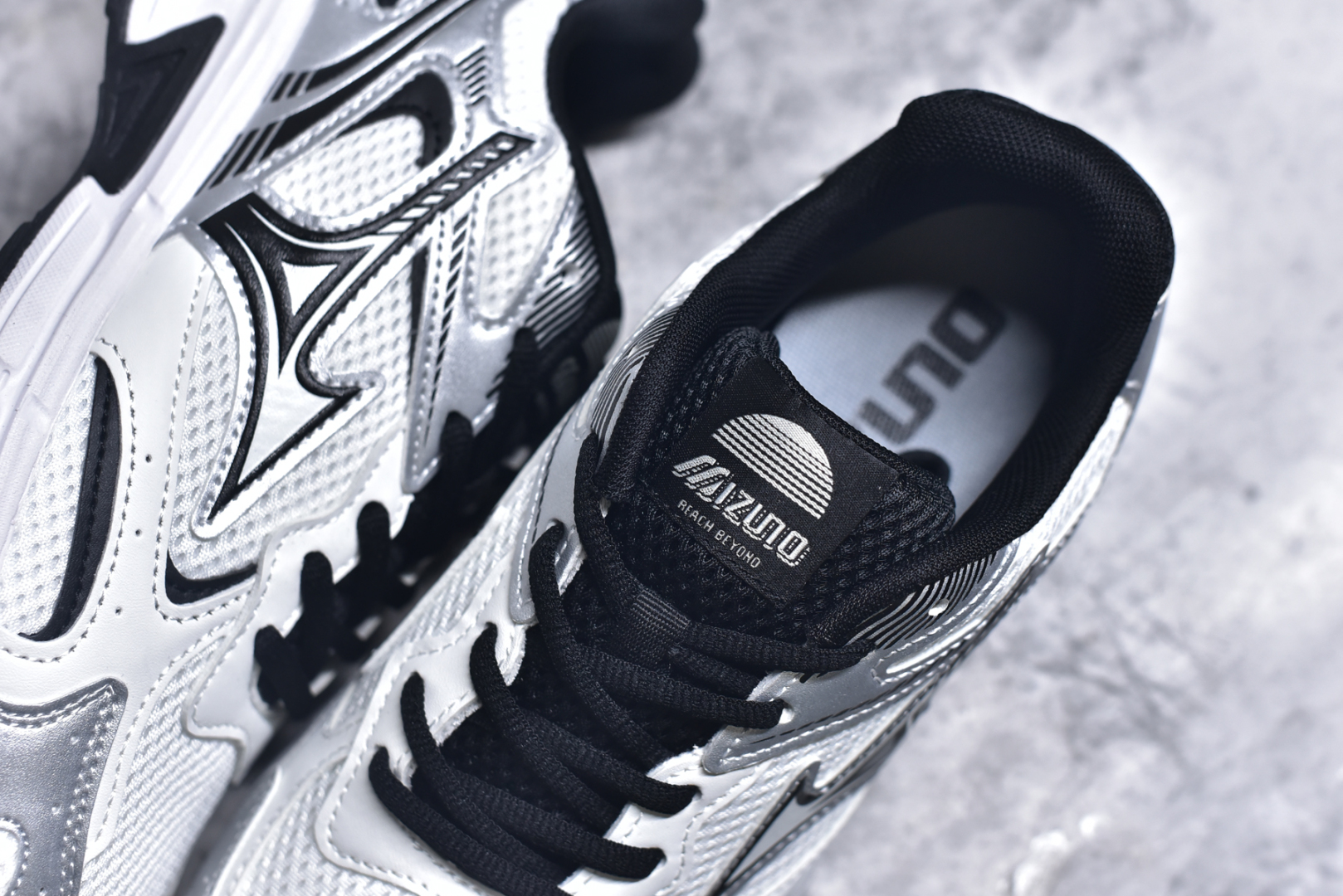 图片[9]-#公司级别 美津浓 Mizuno 舒适时尚减震防滑透气轻便包裏性 低帮 休闲跑步鞋 男女同款 尺码：36/45-选品中心