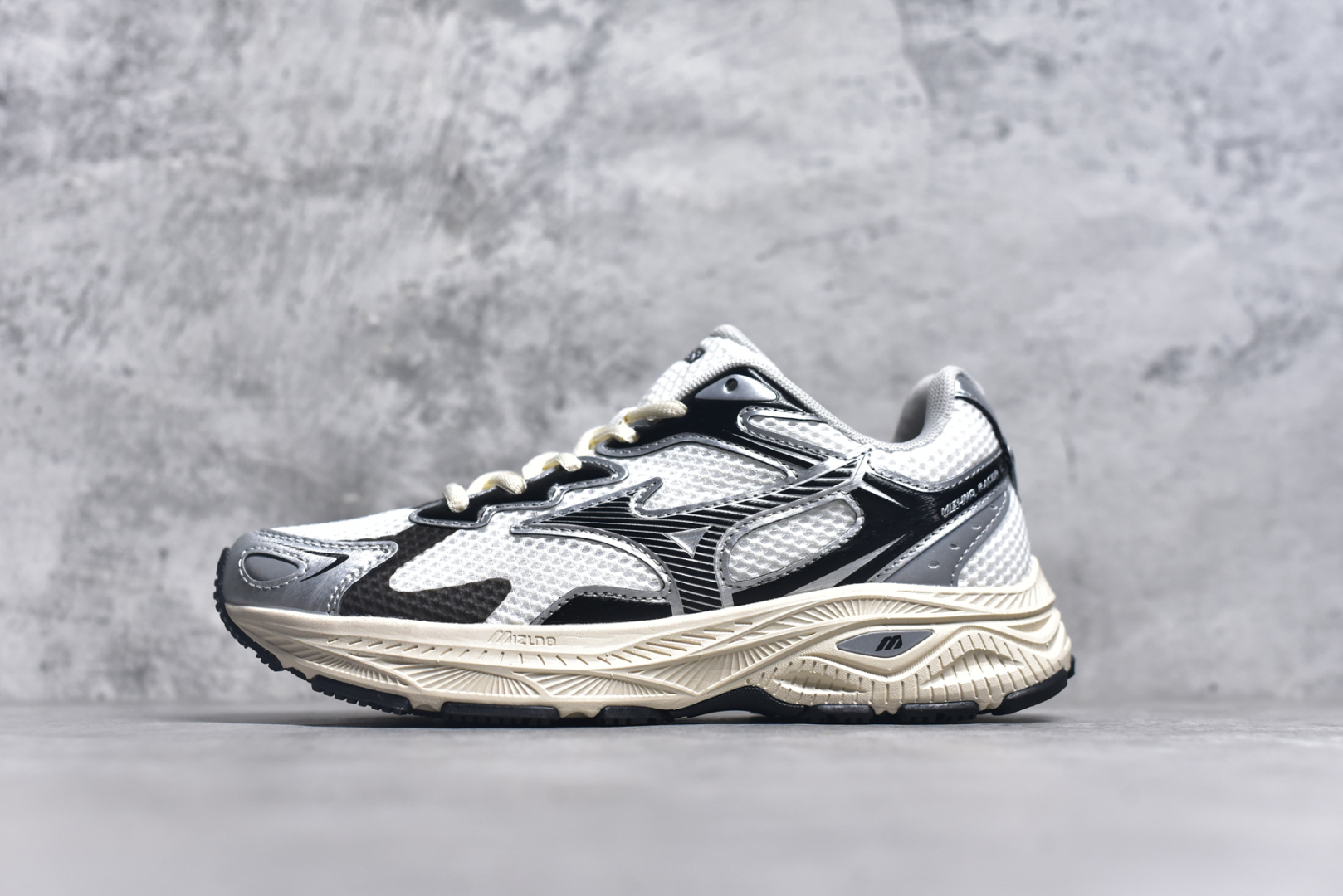 #公司级别 美津浓 Mizuno 舒适时尚减震防滑透气轻便包裏性 低帮 休闲跑步鞋 男女同款 尺码：36/45-选品中心