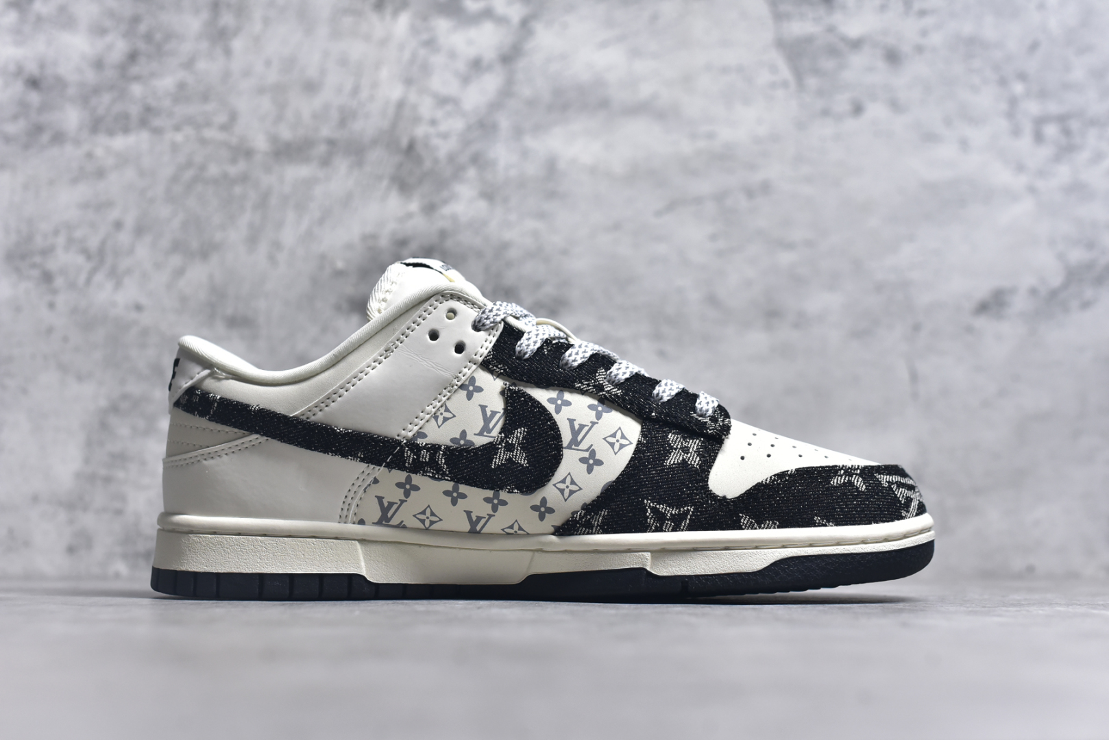 图片[3]-#NK Dunk Low 定制配色 JH8310-946 大厂出品 极力推荐 原装头层材料 独家版型蒸餾加工帶來的是更好的视觉和脚感体验大厂纯原品质出货 清洁度 电绣工艺 皮料切割干净无任何毛边 细节完美 尺码：36 36.5 37.5 38 38.5 39 40 40.5 41 42 42.5 43 44 44.5 45 46 47.5-选品中心