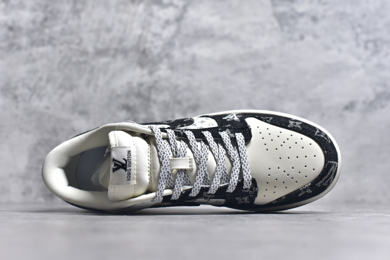 图片[4]-#NK Dunk Low 定制配色 JH8310-946 大厂出品 极力推荐 原装头层材料 独家版型蒸餾加工帶來的是更好的视觉和脚感体验大厂纯原品质出货 清洁度 电绣工艺 皮料切割干净无任何毛边 细节完美 尺码：36 36.5 37.5 38 38.5 39 40 40.5 41 42 42.5 43 44 44.5 45 46 47.5-选品中心