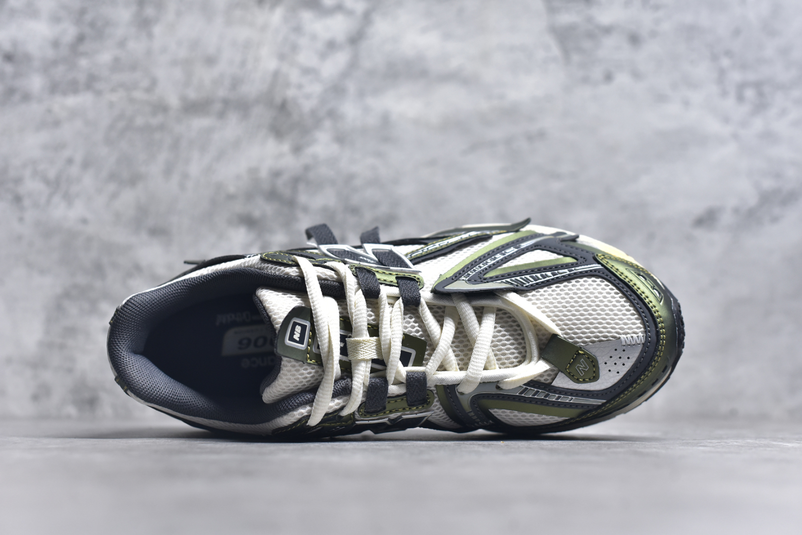 图片[4]-#New Balance M1906系列 复古单品宝藏老爹鞋款 公司级 复古元素叠加 质感超级棒 楦版型材料细节做工精细 作为NB最经典的档案鞋型之一 与2002一样，1906有着NB最成熟的技术加持和复古款式，而本次推出的版本参照2002r的定位，相信会在性价两端做出权衡。单从造型上来看，依旧是vibe风格，味道很正，细节也很酷，这双1906r无疑必能打入复古跑鞋爱好者的年度鞋款名录货号：U1906ANA 尺码：36 37 37.5 38 38.5 39.5 40 40.5 41.5 42 42.5 43 44 45 46.5-选品中心