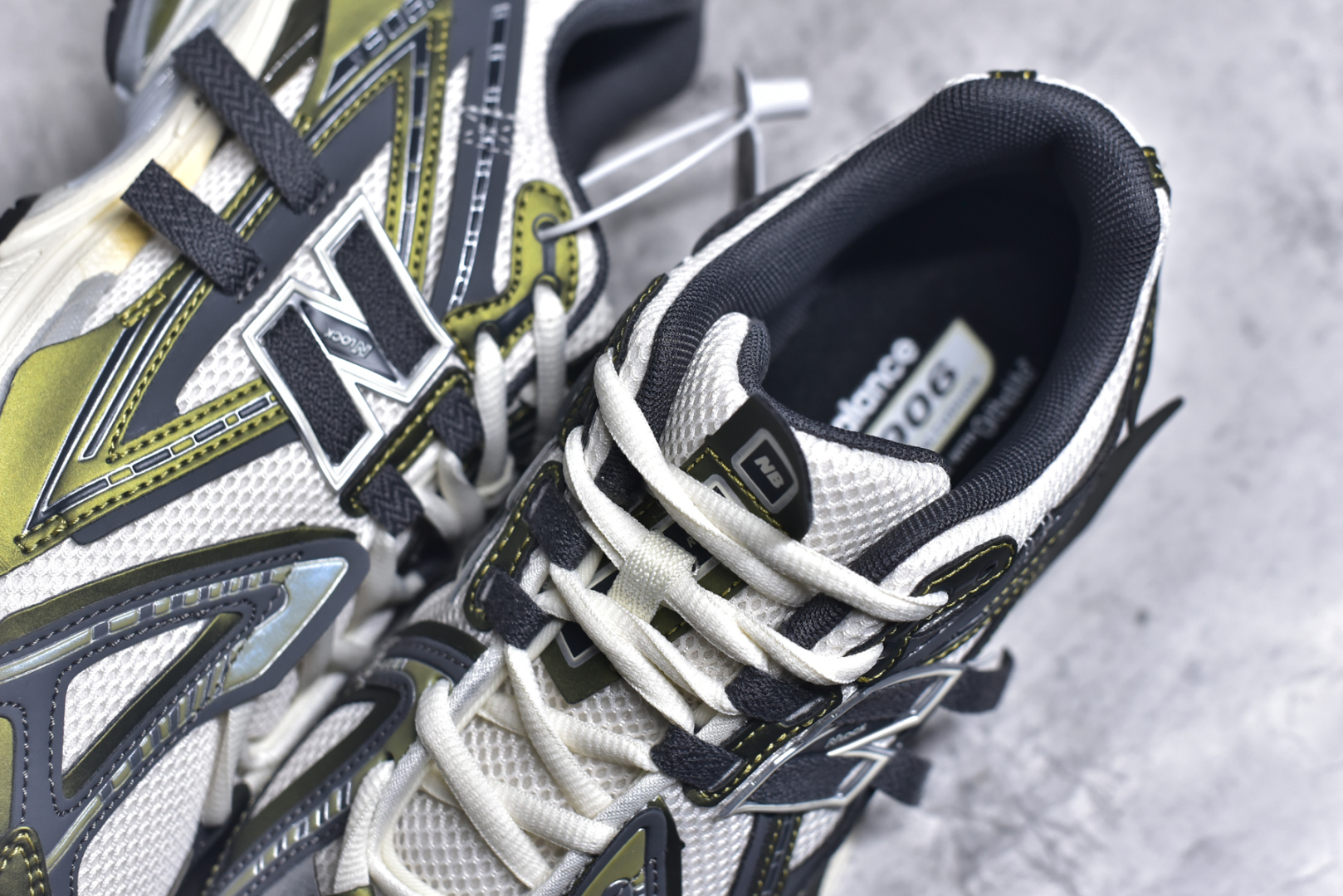 图片[9]-#New Balance M1906系列 复古单品宝藏老爹鞋款 公司级 复古元素叠加 质感超级棒 楦版型材料细节做工精细 作为NB最经典的档案鞋型之一 与2002一样，1906有着NB最成熟的技术加持和复古款式，而本次推出的版本参照2002r的定位，相信会在性价两端做出权衡。单从造型上来看，依旧是vibe风格，味道很正，细节也很酷，这双1906r无疑必能打入复古跑鞋爱好者的年度鞋款名录货号：U1906ANA 尺码：36 37 37.5 38 38.5 39.5 40 40.5 41.5 42 42.5 43 44 45 46.5-选品中心