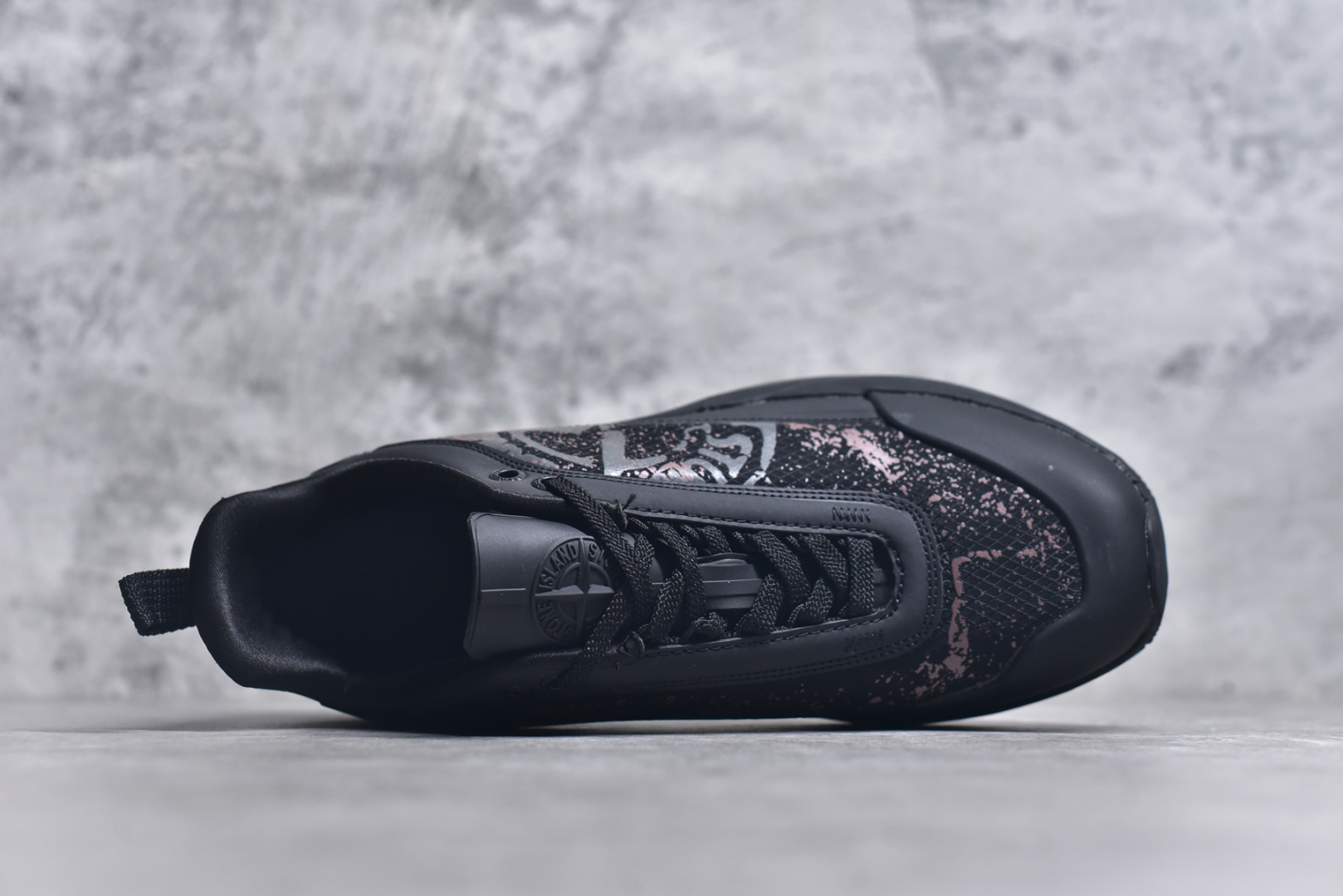 图片[4]-#Stone Island Grime Panelled 石头岛黑褐色舒适时尚低帮生活休闲鞋 石头岛作不仅是科技面料和织物染色典范并加入了创新机能美学，兼顾功能性与时尚感，颠覆传统休闲服饰的想象。尺码：36 37 37.5 38 38.5 39 39.5 40 40.5 41.5 42 42.5 43 44 44.5 45-选品中心