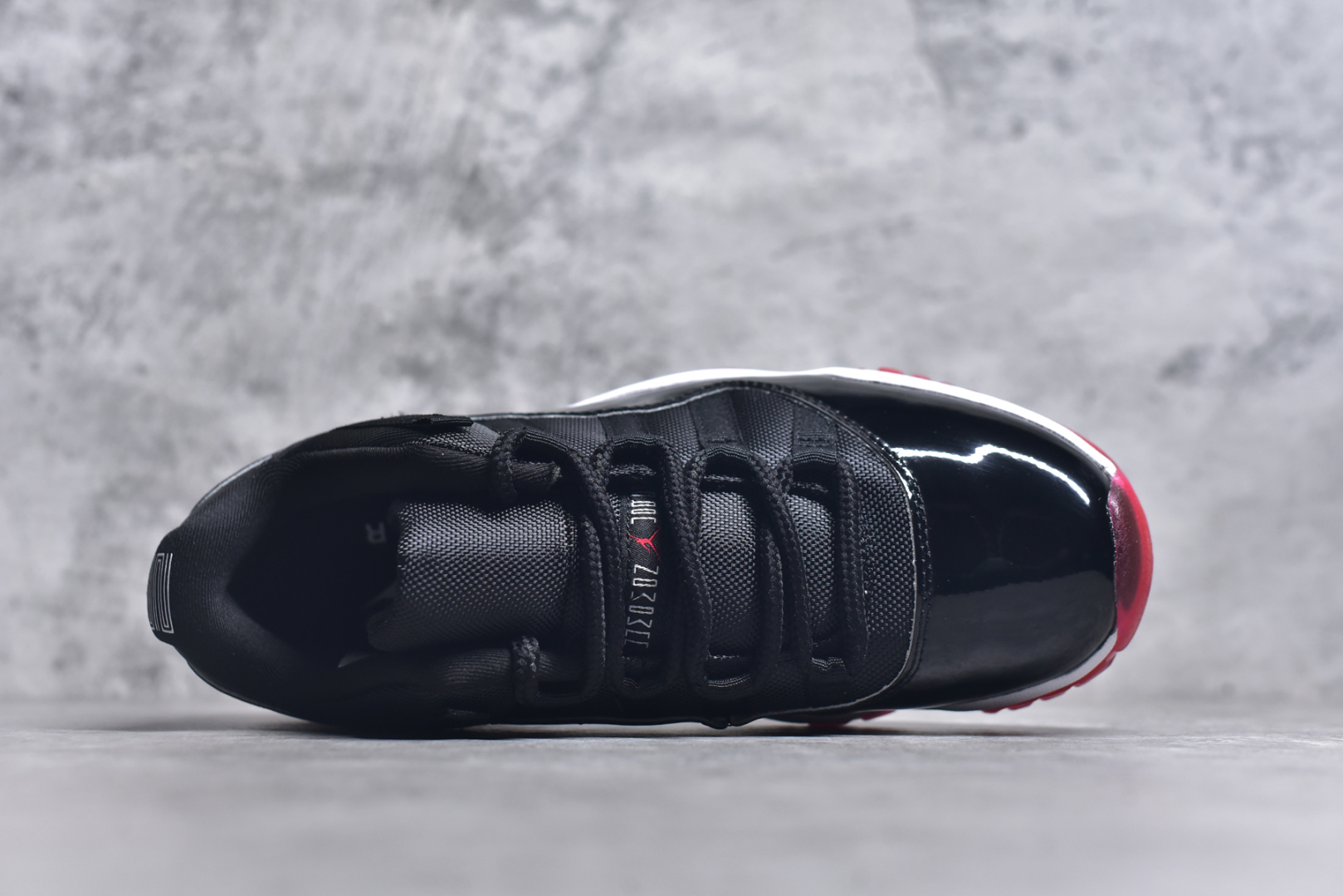 图片[4]-#乔丹11代 Air Jordan 11 Low Bred AJ11黑红2025 低帮 纯原大厂出品 正确纯原鞋标 官方即将发售 原楦原材料打造 正确黑碳板 原厂牛津布➕原厂漆皮 货号 FV5104-006 尺码：36-46-选品中心