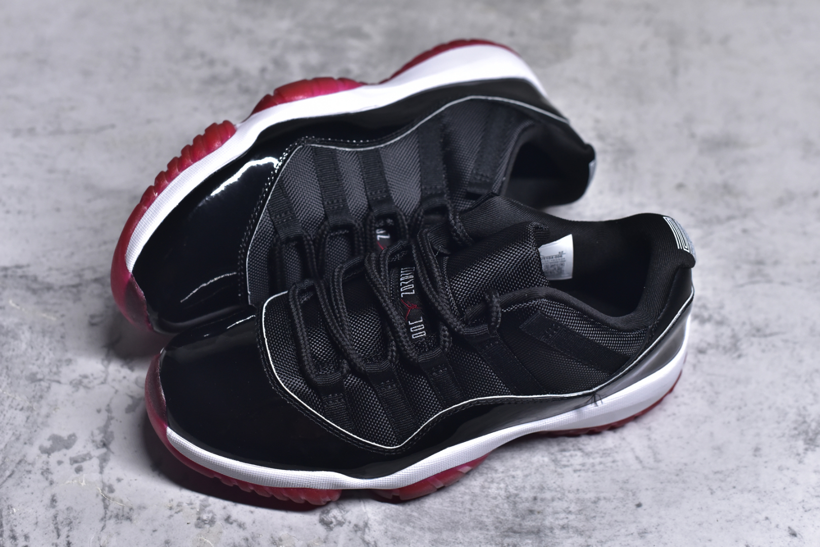 图片[7]-#乔丹11代 Air Jordan 11 Low Bred AJ11黑红2025 低帮 纯原大厂出品 正确纯原鞋标 官方即将发售 原楦原材料打造 正确黑碳板 原厂牛津布➕原厂漆皮 货号 FV5104-006 尺码：36-46-选品中心