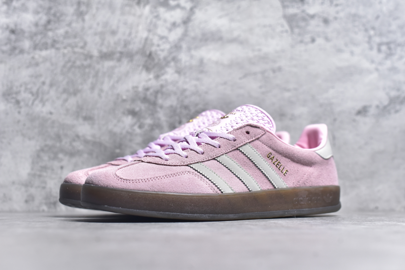 图片[2]-#adidas Originals Gazelle INdoor 三叶草休闲防滑耐磨低帮板鞋 鞋头出色设计 塑就出众贴合感 稳固的后跟贴合足部曲线设计 软弹舒适 不易磨脚 橡胶鞋底配合防滑纹路设计 平稳抓地 货号： JI2716 尺码： 35.5 36 36.5 37.5 38 38.5 39 40 40.5 41 42 42.5 43 44 45-选品中心