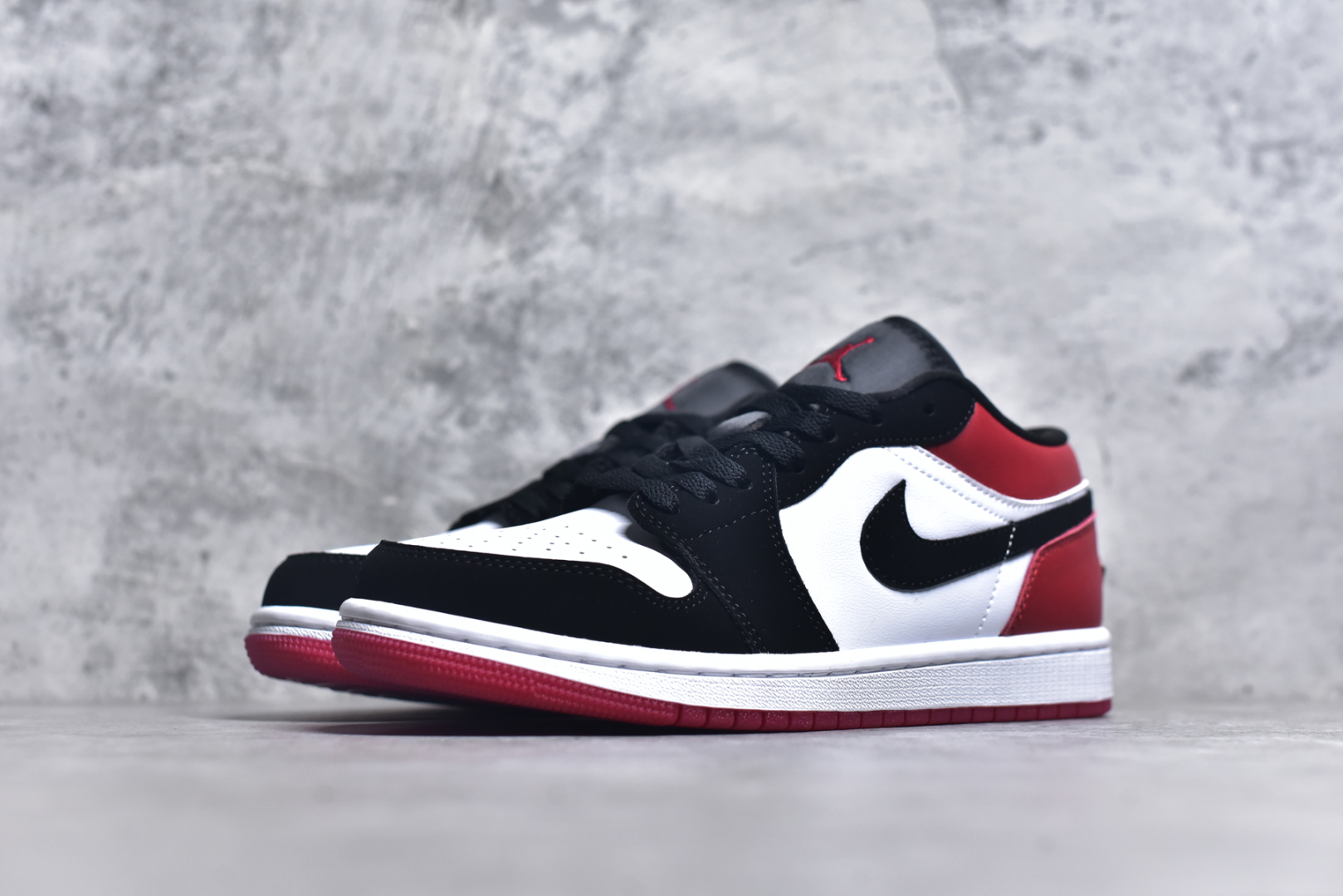 图片[2]-#Air Jordan 1 Retro Low \”White Black Gym Red\” 黑红 官方同步新色 原装级产物 拒绝公底 立体鞋型 细节完美 高清洁度 购置公司同步原材料 原汁原味 忠于原版 货号：IB8971 106 尺码：36-46-选品中心