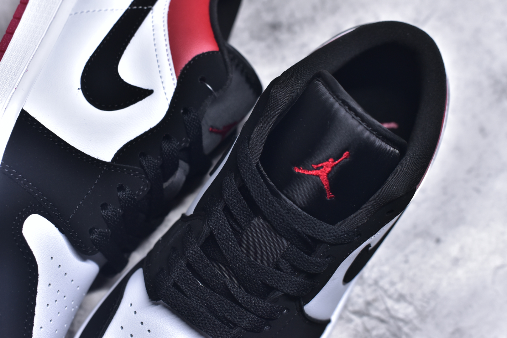 图片[9]-#Air Jordan 1 Retro Low \”White Black Gym Red\” 黑红 官方同步新色 原装级产物 拒绝公底 立体鞋型 细节完美 高清洁度 购置公司同步原材料 原汁原味 忠于原版 货号：IB8971 106 尺码：36-46-选品中心