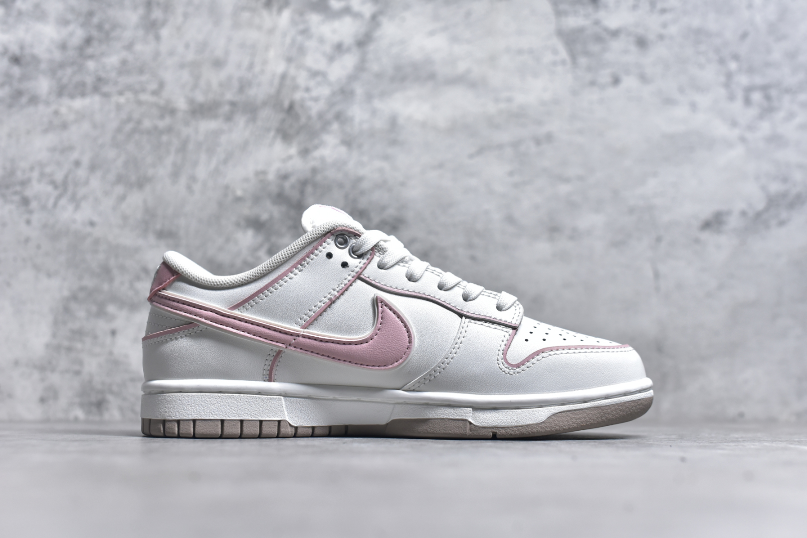 图片[3]-#Nike SB Dunk Low 丘比特之心 周年高端定制 低帮休闲板鞋 YW0212-012 #定制鞋盒 大厂纯原品质出货 超高清洁度 皮料切割干净无任何毛边 细节完美 尺码：35.5 36 36.5 37.5 38 38.5 39 40-选品中心