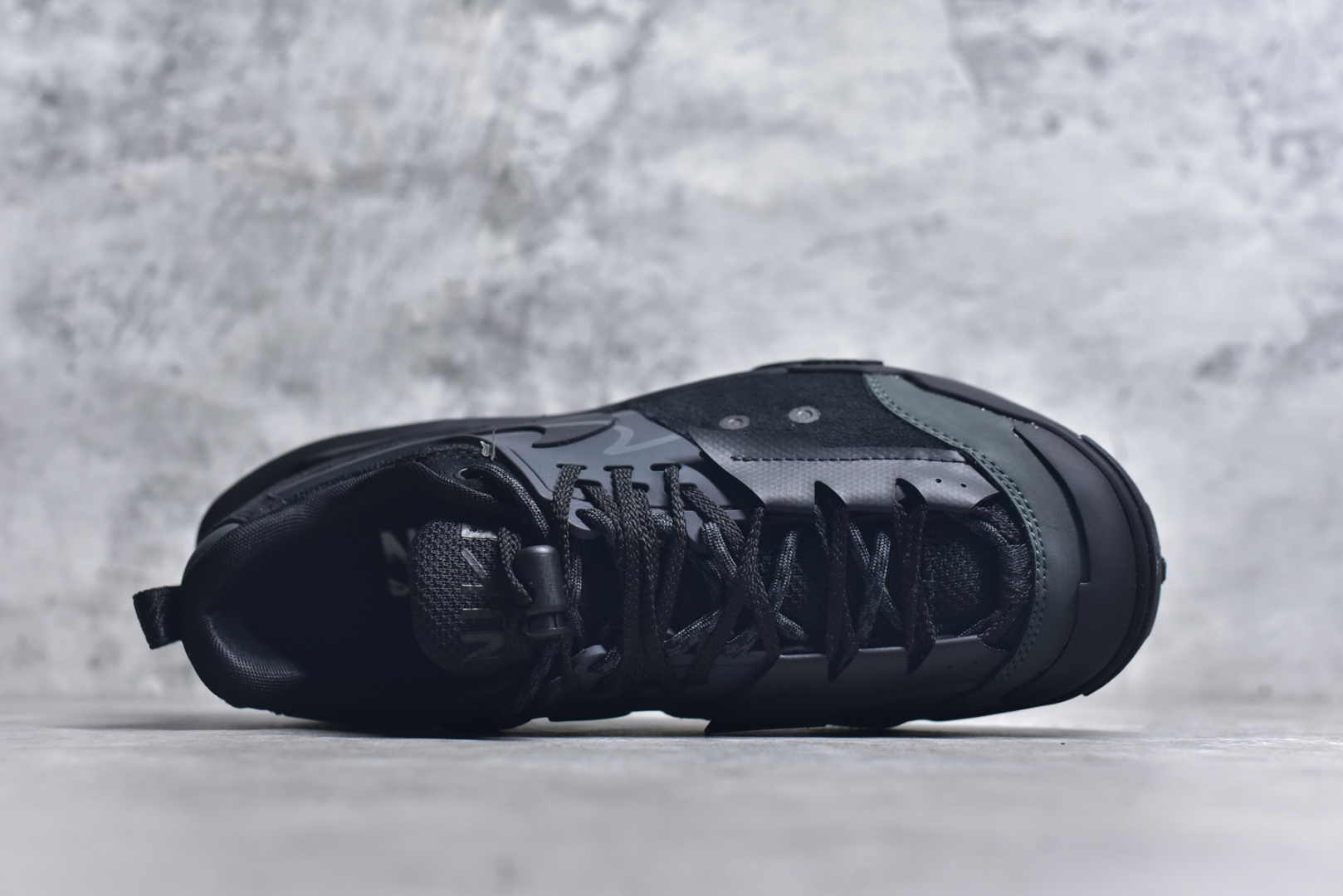 图片[4]-#Sacai x Nike Zegamadome SP 联名款 机能风休闲运动鞋 纯原版本 原楦原纸板 同步原厂生产工艺流程网纱、皮料、swhoosh材料百分百原厂匹配支持全方位对比发售原鞋原厂纸板开发 双钩距离精准对位 鞋头包边宽度一致 吊打一切市面纯原版本原盒配件齐全 纸板中底钢印齐全 原厂钢印墨水 货号： HQ8618 0012722 尺码：36 36.5 37.5 38 38.5 39 40 40.5 41 42 42.5 43 44 44.5 45 46-选品中心