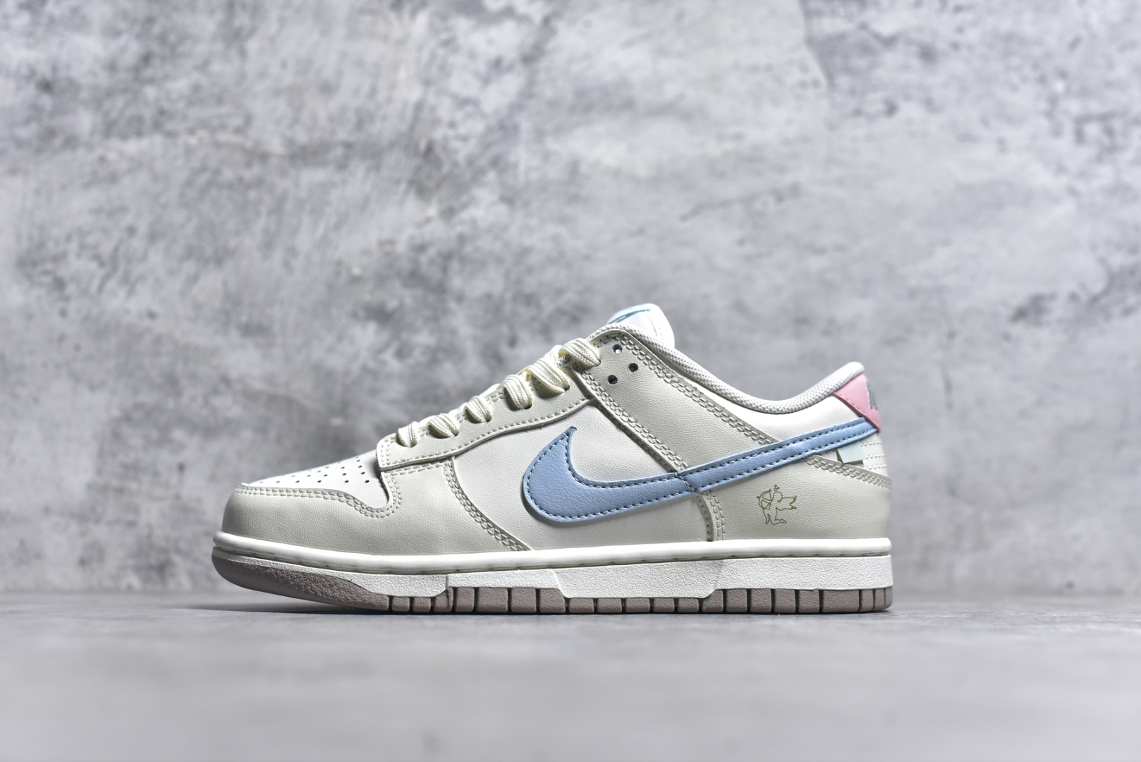 #Nike SB Dunk Low 丘比特之心 周年高端定制 低帮休闲板鞋 YW0212-012 #定制鞋盒 大厂纯原品质出货 超高清洁度 皮料切割干净无任何毛边 细节完美 尺码：35.5 36 36.5 37.5 38 38.5 39 40-选品中心
