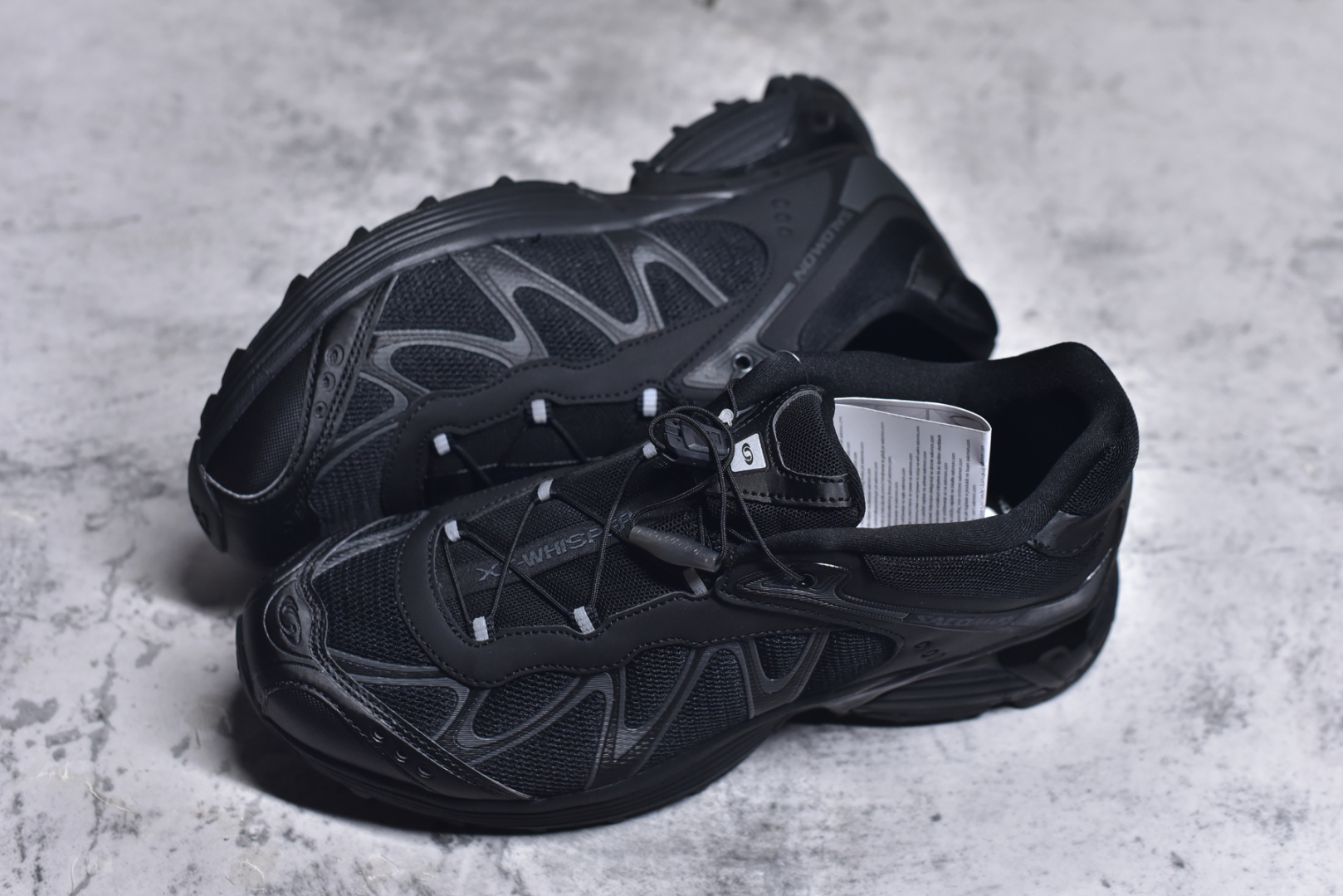 图片[7]-#SALOMON萨洛蒙 XT-WHISPER 时尚 舒适減震防滑耐磨 低帮跑步鞋 鞋面采用SENSIFIT贴合技术 全方位贴合包裹脚型 鞋跟部鞋底牵引设计 提供强大的抓地性能 更适应野外崎岖不平的道路 其3D ADVANCED CHASSIS底盘 材料轻量大化 钉齿设计更具稳定性、防护性 鞋底易磨损区运用CONTAGRIP高耐磨材料 应对城市硬质路面长距离跑考验 货号：477620-25 尺码：36-46.5-选品中心