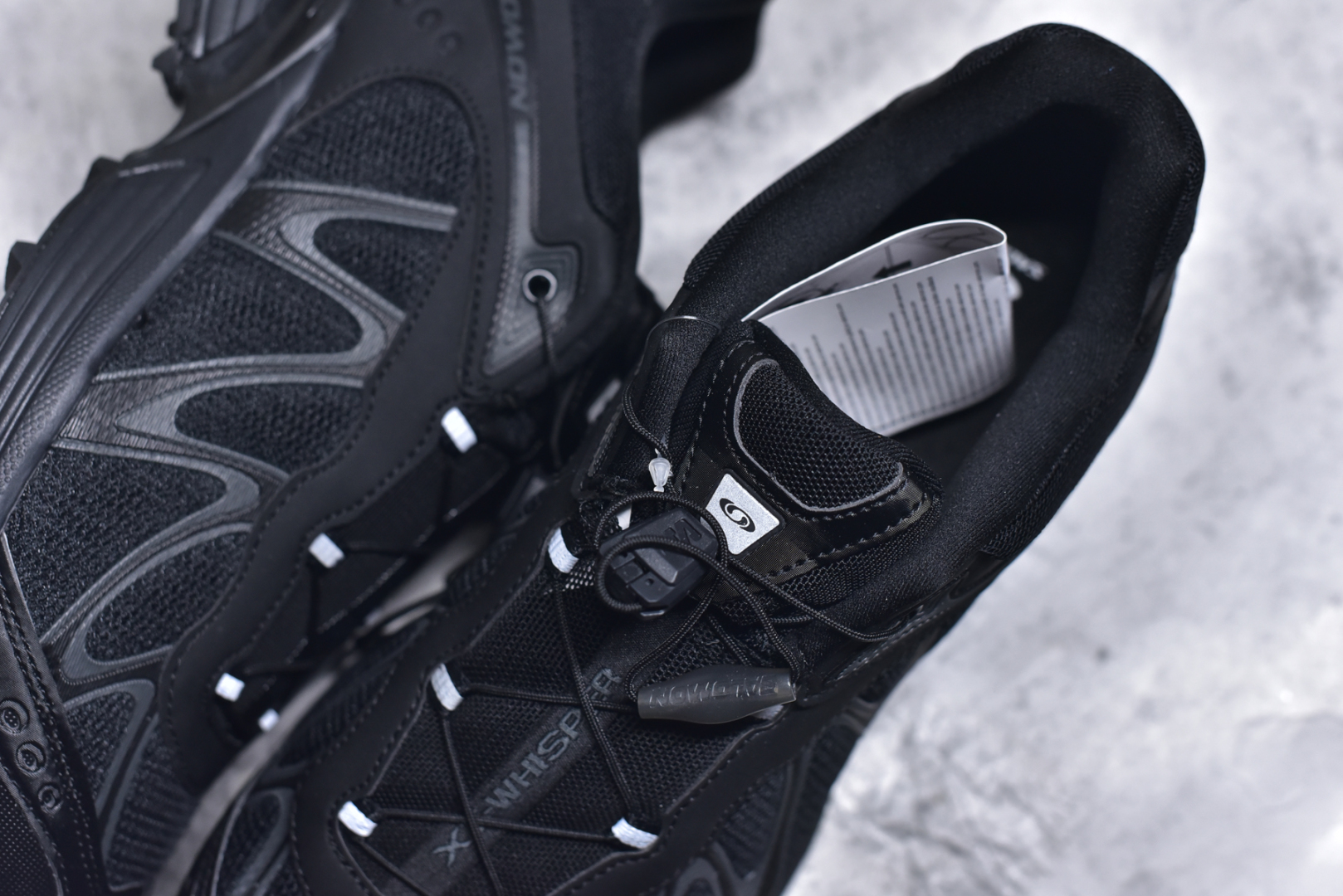 图片[9]-#SALOMON萨洛蒙 XT-WHISPER 时尚 舒适減震防滑耐磨 低帮跑步鞋 鞋面采用SENSIFIT贴合技术 全方位贴合包裹脚型 鞋跟部鞋底牵引设计 提供强大的抓地性能 更适应野外崎岖不平的道路 其3D ADVANCED CHASSIS底盘 材料轻量大化 钉齿设计更具稳定性、防护性 鞋底易磨损区运用CONTAGRIP高耐磨材料 应对城市硬质路面长距离跑考验 货号：477620-25 尺码：36-46.5-选品中心