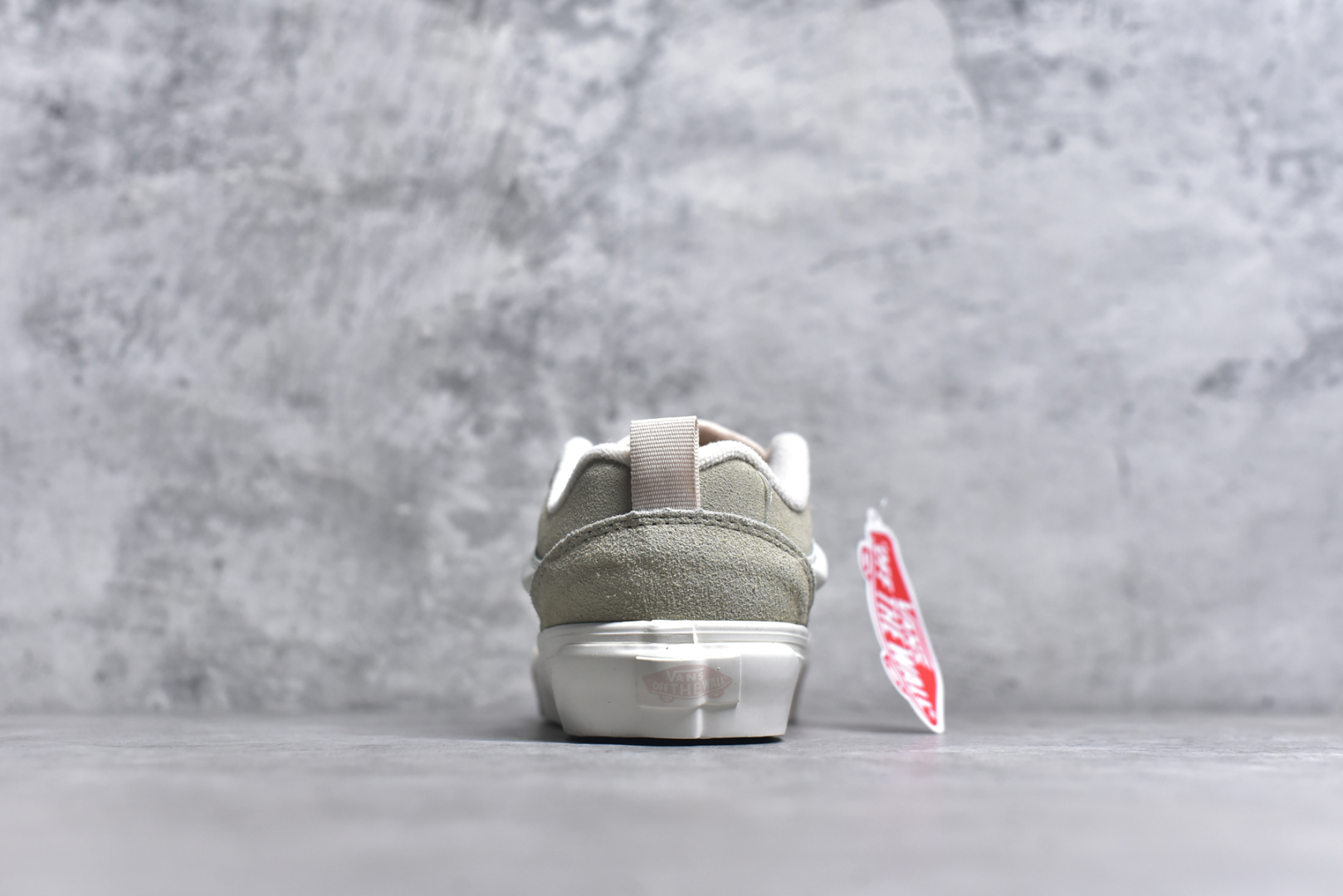 图片[5]-#Vans Knu Skool 米粉色官方新款 复古休闲胖胖面包鞋鞋侧立体大Logo 原版猪八皮面料 质感十足 搭配印花鞋带 亮眼吸睛货号：VN000D6ZBR1 尺码：35 36 36.5 37 38 38.5 39 40 40.5 41 42 42.5 43 44 工艺：硫化1：1（重量1：1、真标、原钢印、材质标、鞋型标、合格证）-选品中心