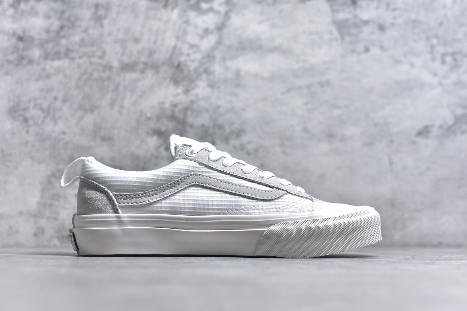 图片[3]-#万斯 Vans Style 36 Decon SF 19年新版翻盖鞋盒 重磅回归权志龙包头杀人鲸 低帮硫化休闲板鞋 安纳海姆手工工艺 加入当下火爆的杀人鲸半月包头 塑造出不一样的复古鞋型-选品中心