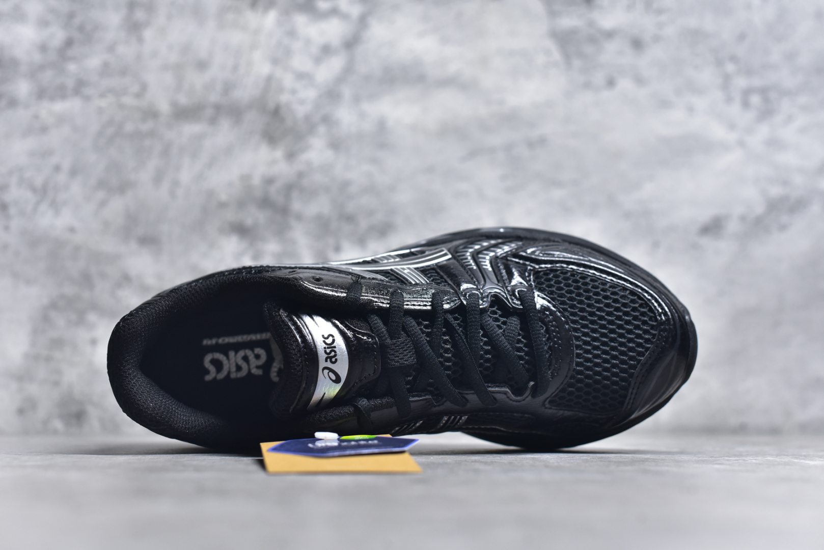 图片[4]-#Asics Gel-Kayano K14 亚瑟士系列复古舒适织物合成革减震防滑耐磨低帮休闲跑步鞋 市场顶级版本 原装纸板楦头开发 独家私模五层组合大底 原厂定制缓震硅胶加持 原盒原配 官方四联吊牌 一比一同步原鞋工艺和用料 鞋面原厂“三明治”多层网布 区别其他同价版本 鞋垫采用原厂OrthoLite欧索莱材质 非普通海玻璃鞋垫 后跟一样采用了GEL缓震胶 整体系列设计非常的科技感 锻炼跑步的同时让你一样时尚百搭 尺码：36 37 37.5 38 39 39.5 40 40.5 41.5 42 42.5 43.5 44 44.5 45 46-选品中心