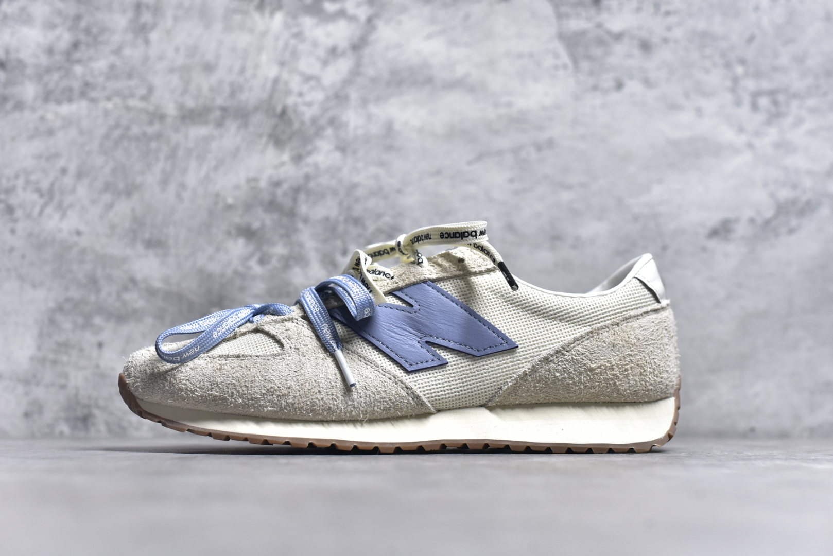 #New Balance U471AA NB新百伦织物牛剖层革春夏薄底鞋防滑耐磨平衡轻便低帮生活休闲鞋 原档数据独立私模大底 唯一正确三层组合大底 特高弹切片加持 百分百还原原鞋脚感 NB市场最强产物 防伪原标全套原楦原纸板原厂数据开发 全鞋电脑针车加持 原厂网布 原装进口头层翻毛皮料正确绒感卡色 正确中底拉帮中底网布细节 匠心打造 耗时两个月开发完成 工艺极其复杂难度可想而知 高端零售专供产物 尺码：36 37 37.5 38 38.5 39.5 40 40.5 41.5 42 42.5 43 44 44.5 45 45.5 46.5 47-选品中心