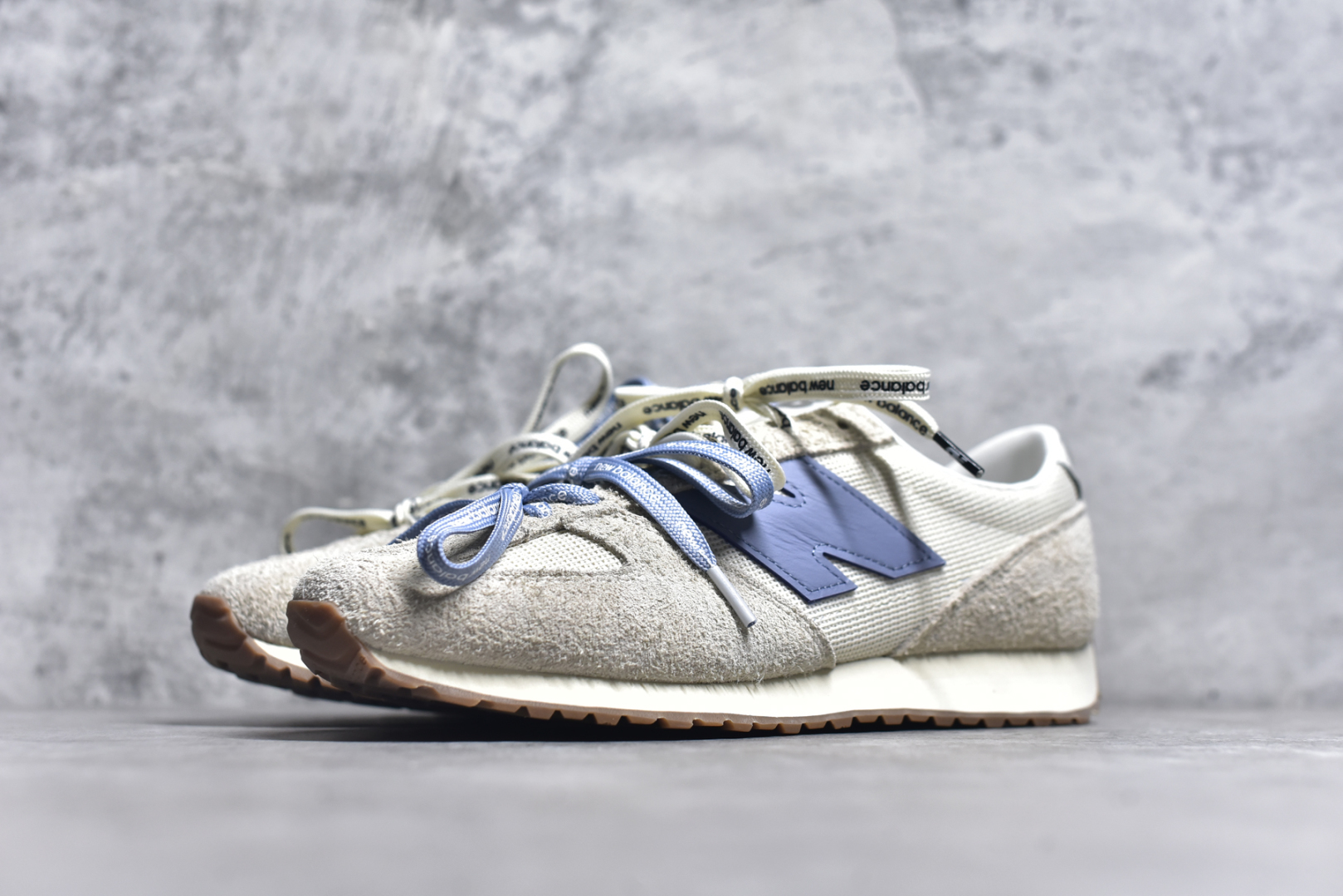 图片[2]-#New Balance U471AA NB新百伦织物牛剖层革春夏薄底鞋防滑耐磨平衡轻便低帮生活休闲鞋 原档数据独立私模大底 唯一正确三层组合大底 特高弹切片加持 百分百还原原鞋脚感 NB市场最强产物 防伪原标全套原楦原纸板原厂数据开发 全鞋电脑针车加持 原厂网布 原装进口头层翻毛皮料正确绒感卡色 正确中底拉帮中底网布细节 匠心打造 耗时两个月开发完成 工艺极其复杂难度可想而知 高端零售专供产物 尺码：36 37 37.5 38 38.5 39.5 40 40.5 41.5 42 42.5 43 44 44.5 45 45.5 46.5 47-选品中心