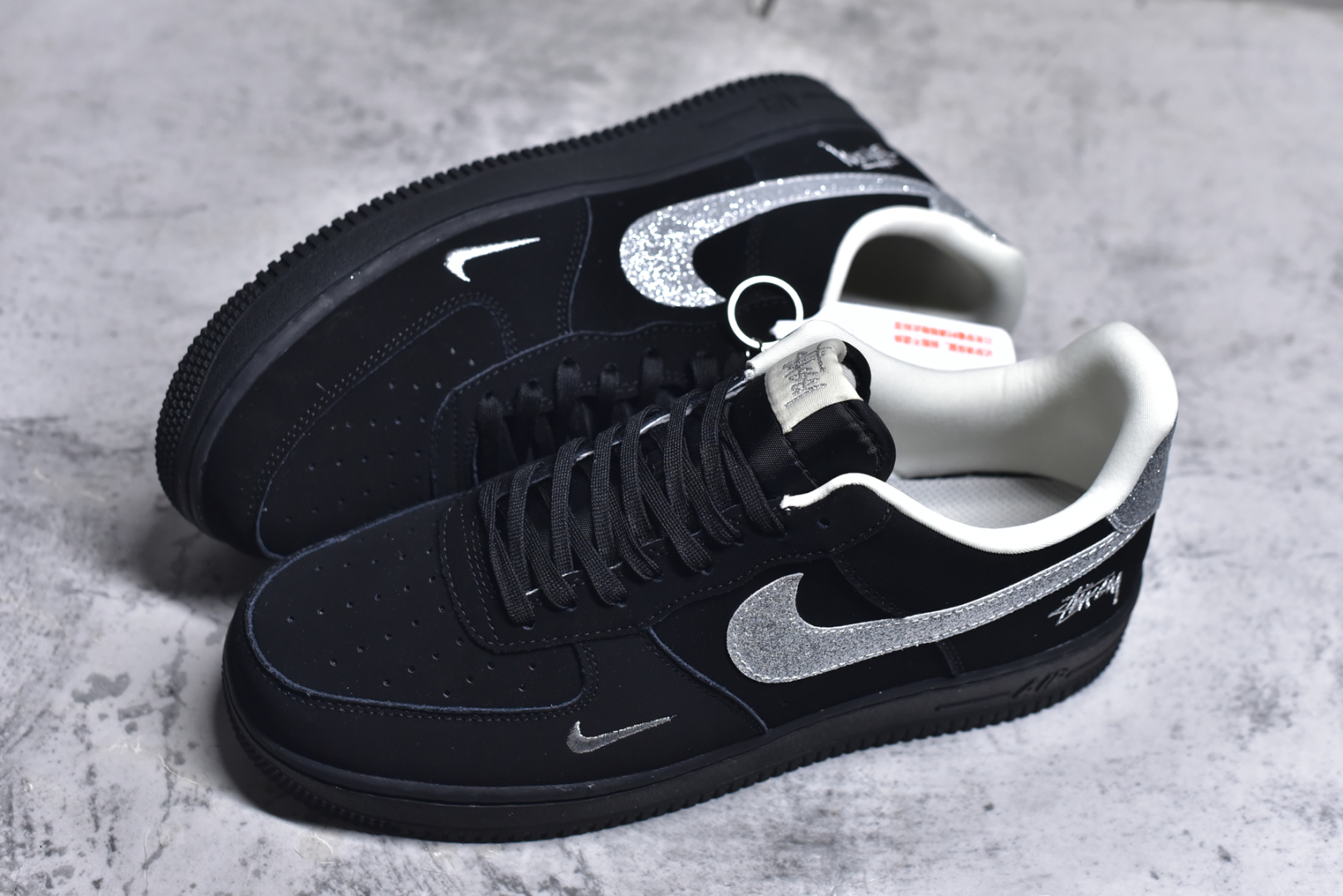 图片[7]-#NK Air Force 1´07 Low 空军一号低帮百搭休闲运动板鞋 DF0188-043 柔软、弹性十足的缓震性能和出色的中底设计 横跨复古与现代的外型结合 造就出风靡全球 三十多年的Force 1 直到今天还深受青睐 实拍调校N版已经零色差零失真 百分百还原实物色彩所见即所得 不存在货不对板色差等低级问题 选购参考实物拍摄 不混卖不参货 只用心做好货严格选品 承诺混一赔十 尺码：36 36.5 37.5 38 38.5 39 40 40.5 41 42 42.5 43 44 44.5 45-选品中心