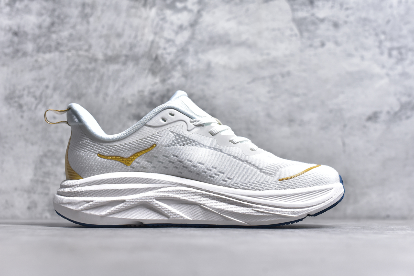 图片[3]-#美国新兴跑鞋品牌Hoka One One Skyflow M Low 天空气流系列低帮超轻透气公路休闲运动慢跑鞋 男女鞋真标半码制升级原楦开发纸版楦型采用柔软网织呼吸材料鞋面材质搭载轻量化全掌双密度超临界EVA材料发泡中底,脚感更软弹外置防滑耐磨橡胶底片升级全掌超临界中底界尺码：36 36.5 37.5 38 38.5 39 40 40.5 41 42 42.5 43 44 44.5 45-选品中心