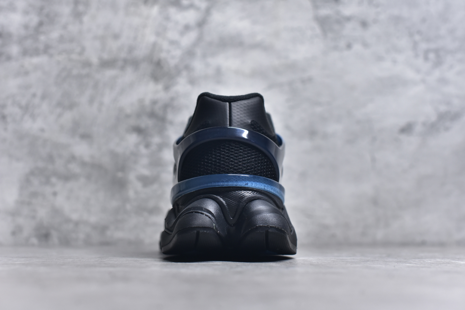 图片[5]-#New Balance NB 9060 X复古单品 鞋款灵感源自设计师本人对夏日的怀日回忆。鞋面大身由空间双格及磨砂鞋面拼接而生，配以柔和、温暖的粉橘色调，夏日氛围拉满采用大面积网眼以及麂皮材质覆盖鞋身，还原经典气质。搭载ABZORB避震科技，由泡沫聚酯制成，上脚可以有效减少由鞋底反弹对身体及双腿的冲击 货号：U9060IMA 尺码：36-46.5-选品中心