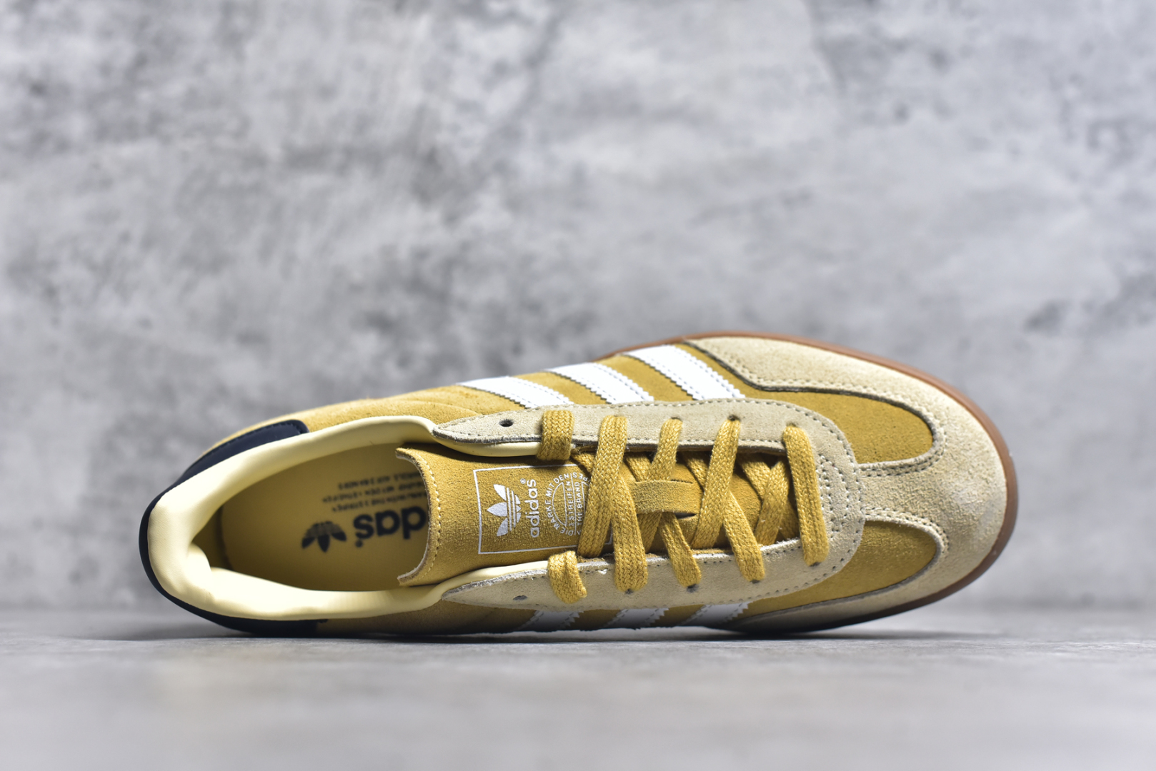 图片[4]-#AD Gazelle Indoor Trainers 羚羊内训系列低帮复古百搭休闲运动德训风板鞋 JI3523 90年代经典的复刻版！自60年代以足球训练鞋面世以来,Gazelle就以其经典设计席卷全球。1991年版本的复刻,再造经典Gazelle。采用皮革打造,搭配浊色细节,让这款经典更加简约。尺码：35-45-选品中心
