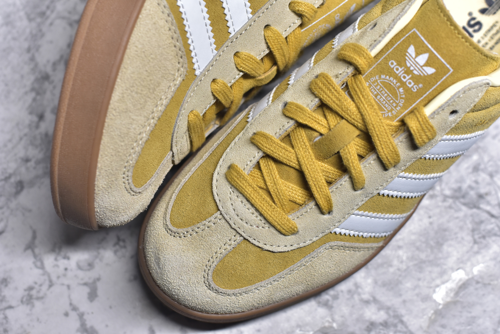 图片[8]-#AD Gazelle Indoor Trainers 羚羊内训系列低帮复古百搭休闲运动德训风板鞋 JI3523 90年代经典的复刻版！自60年代以足球训练鞋面世以来,Gazelle就以其经典设计席卷全球。1991年版本的复刻,再造经典Gazelle。采用皮革打造,搭配浊色细节,让这款经典更加简约。尺码：35-45-选品中心