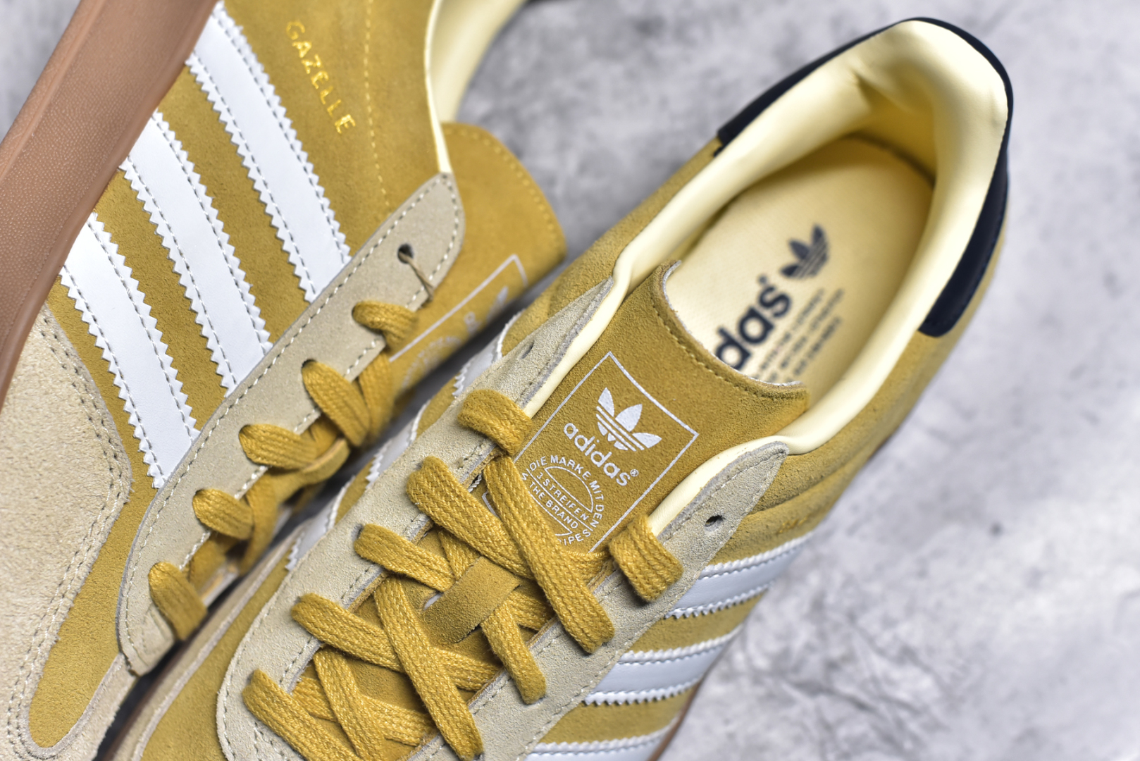 图片[9]-#AD Gazelle Indoor Trainers 羚羊内训系列低帮复古百搭休闲运动德训风板鞋 JI3523 90年代经典的复刻版！自60年代以足球训练鞋面世以来,Gazelle就以其经典设计席卷全球。1991年版本的复刻,再造经典Gazelle。采用皮革打造,搭配浊色细节,让这款经典更加简约。尺码：35-45-选品中心