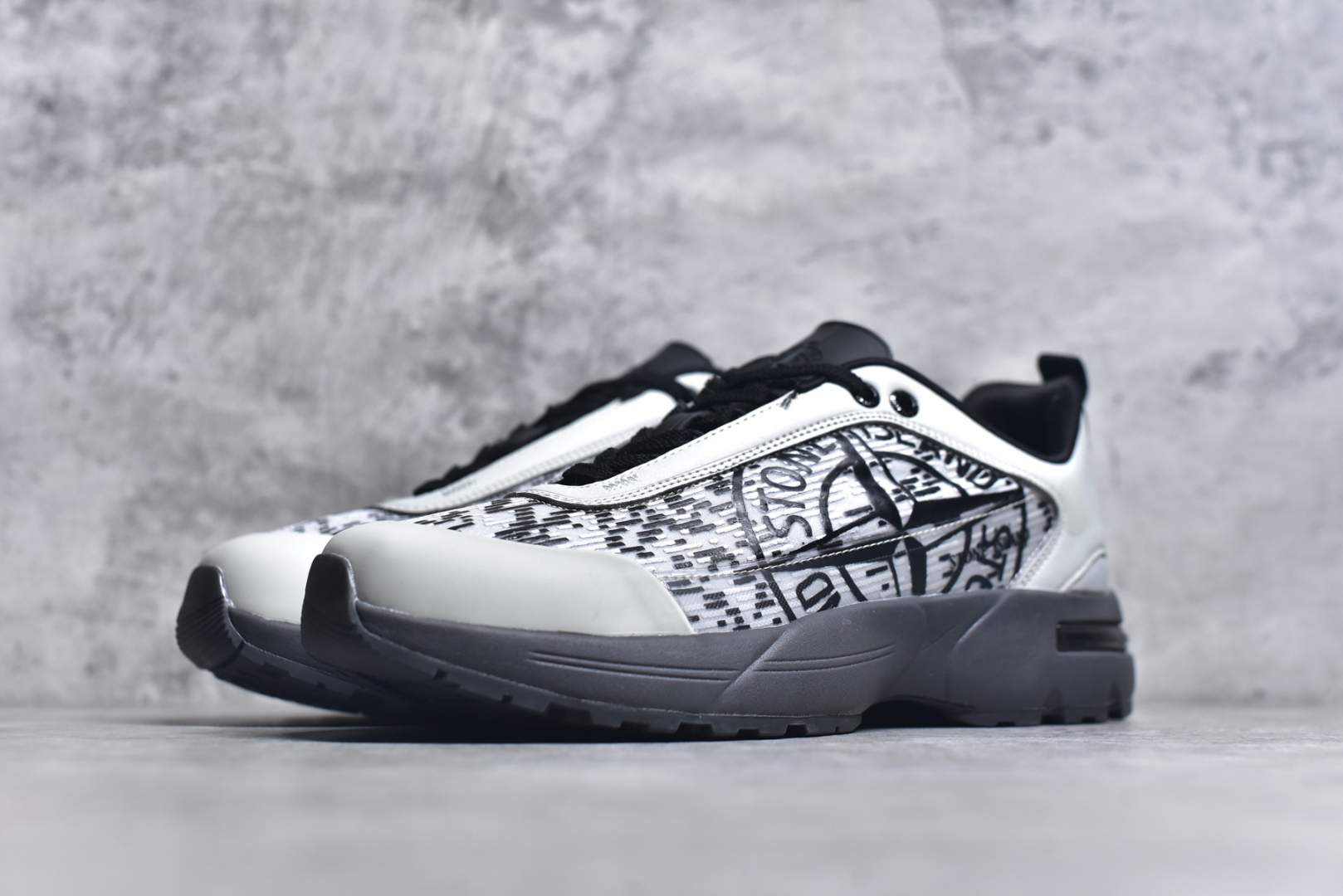 图片[2]-#Stone Island Grime Panelled 石头岛黑褐色舒适时尚低帮生活休闲鞋 MO78FWS0303 #石头岛作不仅是科技面料和织物染色典范并加入了创新机能美学，兼顾功能性与时尚感，颠覆传统休闲服饰的想象。 尺码：36 37 37.5 38 38.5 39.5 40 40.5 41.5 42 42.5 43 44 44.5 45 9.D4\”},\”album\”：{\”isSearchAcceleration\”：true,\”isShowCart\”：false,\”desc\”：\”-选品中心