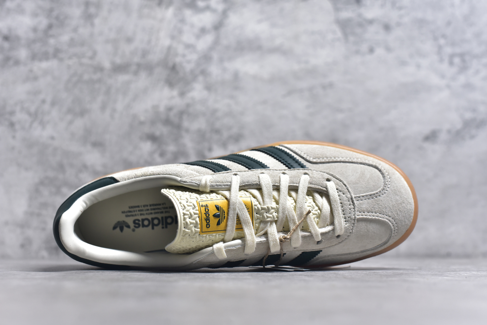 图片[4]-#AD Gazelle Indoor Trainers 羚羊内训系列低帮复古百搭休闲运动德训风板鞋 IH7502 90年代经典的复刻版！自60年代以足球训练鞋面世以来,Gazelle就以其经典设计席卷全球。1991年版本的复刻,再造经典Gazelle。采用皮革打造,搭配浊色细节,让这款经典更加简约。尺码：35.5-45-选品中心