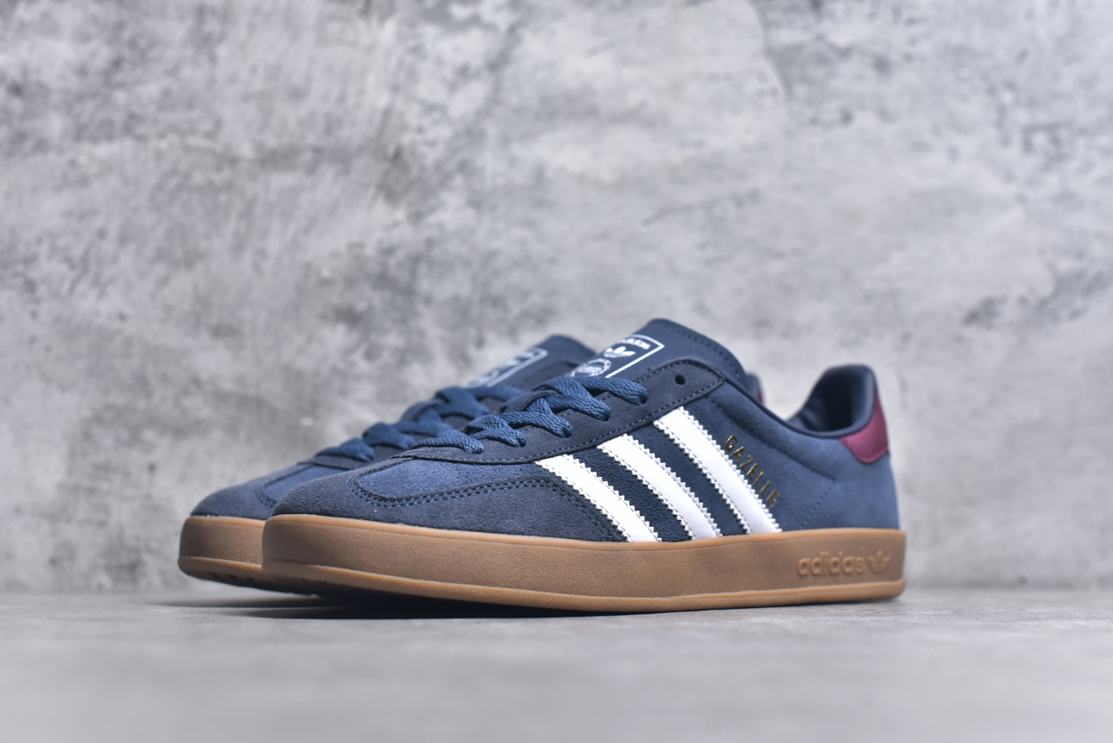 图片[2]-#AD Gazelle Indoor Trainers 羚羊内训系列低帮复古百搭休闲运动德训风板鞋 JI3522 90年代经典的复刻版！自60年代以足球训练鞋面世以来,Gazelle就以其经典设计席卷全球。1991年版本的复刻,再造经典Gazelle。采用皮革打造,搭配浊色细节,让这款经典更加简约。尺码：35.5-45-选品中心