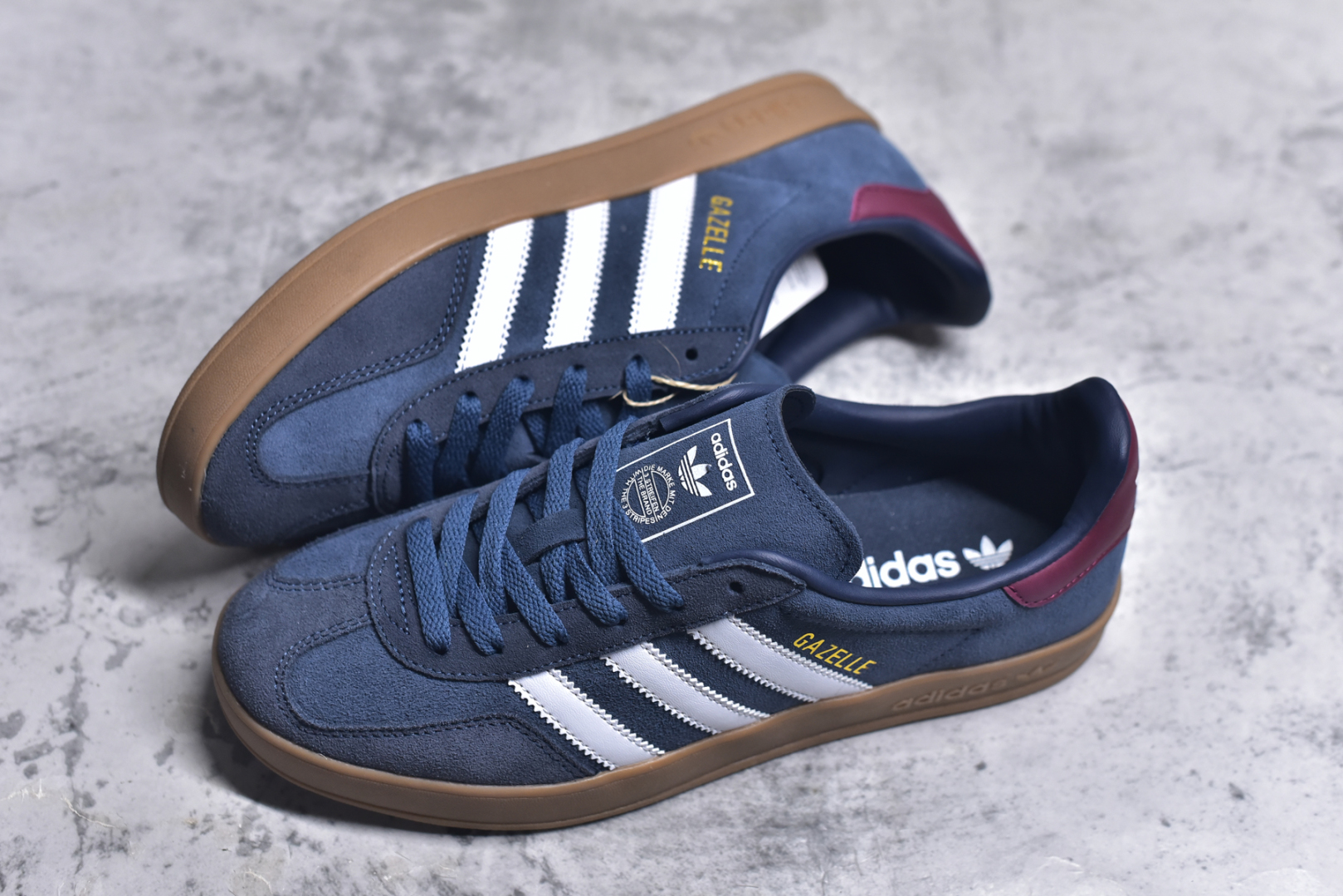 图片[7]-#AD Gazelle Indoor Trainers 羚羊内训系列低帮复古百搭休闲运动德训风板鞋 JI3522 90年代经典的复刻版！自60年代以足球训练鞋面世以来,Gazelle就以其经典设计席卷全球。1991年版本的复刻,再造经典Gazelle。采用皮革打造,搭配浊色细节,让这款经典更加简约。尺码：35.5-45-选品中心