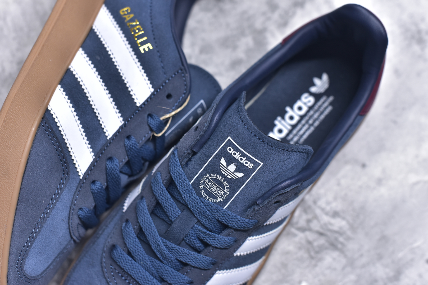 图片[9]-#AD Gazelle Indoor Trainers 羚羊内训系列低帮复古百搭休闲运动德训风板鞋 JI3522 90年代经典的复刻版！自60年代以足球训练鞋面世以来,Gazelle就以其经典设计席卷全球。1991年版本的复刻,再造经典Gazelle。采用皮革打造,搭配浊色细节,让这款经典更加简约。尺码：35.5-45-选品中心