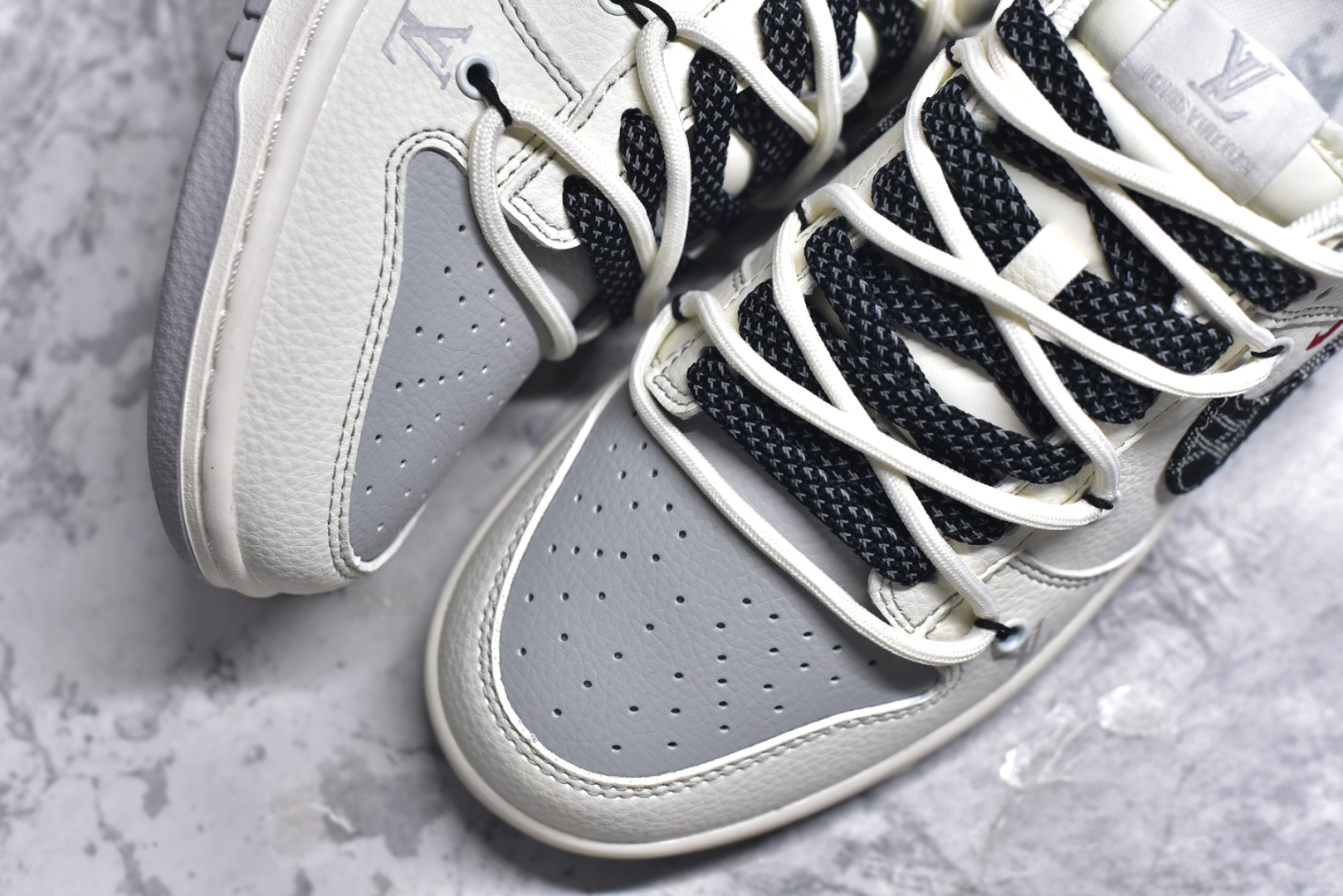 图片[8]-#Nike SB Dunk Low LV系列 绑带牛仔黑勾 周年高端定制 低帮休闲板鞋 FC1688-218 #定制鞋盒 大厂纯原品质出货 超高清洁度 皮料切割干净无任何毛边 细节完美 尺码：36 36.5 37.5 38 38.5 39 40 40.5 41 42 42.5 43 44 44.5 45 9.E5-选品中心