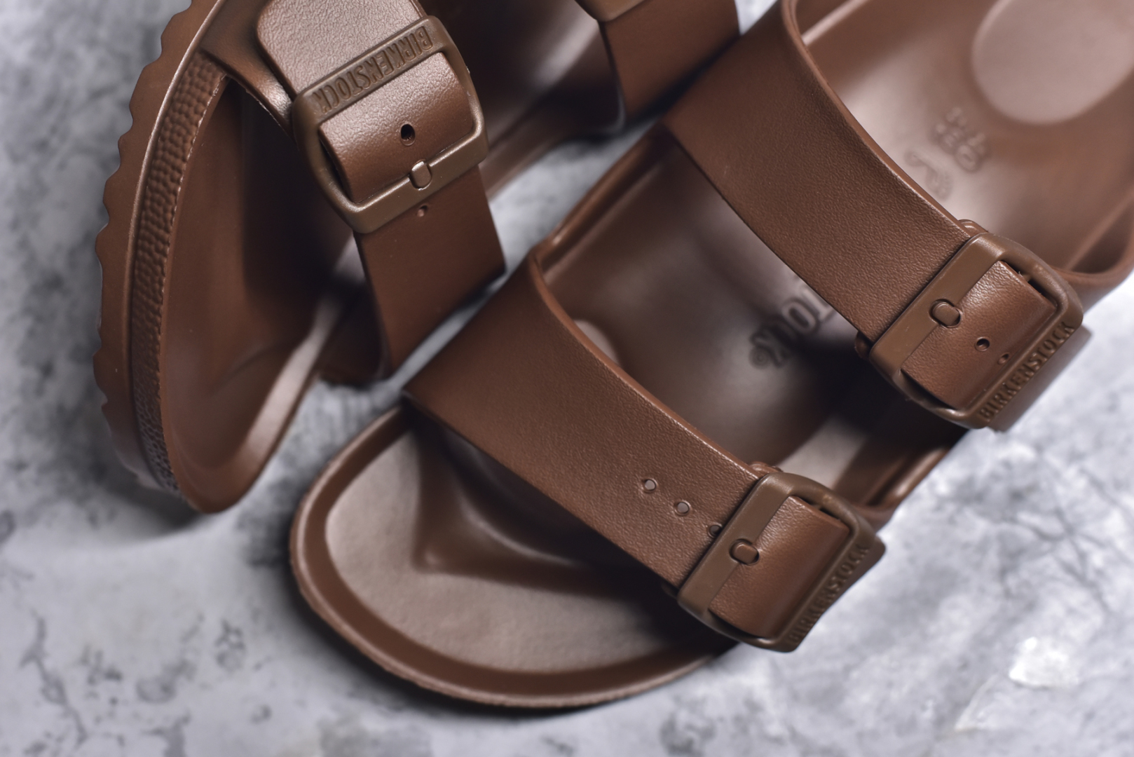 图片[8]-#Birkenstock 博肯/勃肯 EVA 双扣拖鞋凉鞋 129421 大厂出品 夏季走量必备爆款🔥超轻发泡大底 整鞋十分轻便 尺码：36 37 38 39 40 41 42 43 44 45 46-选品中心