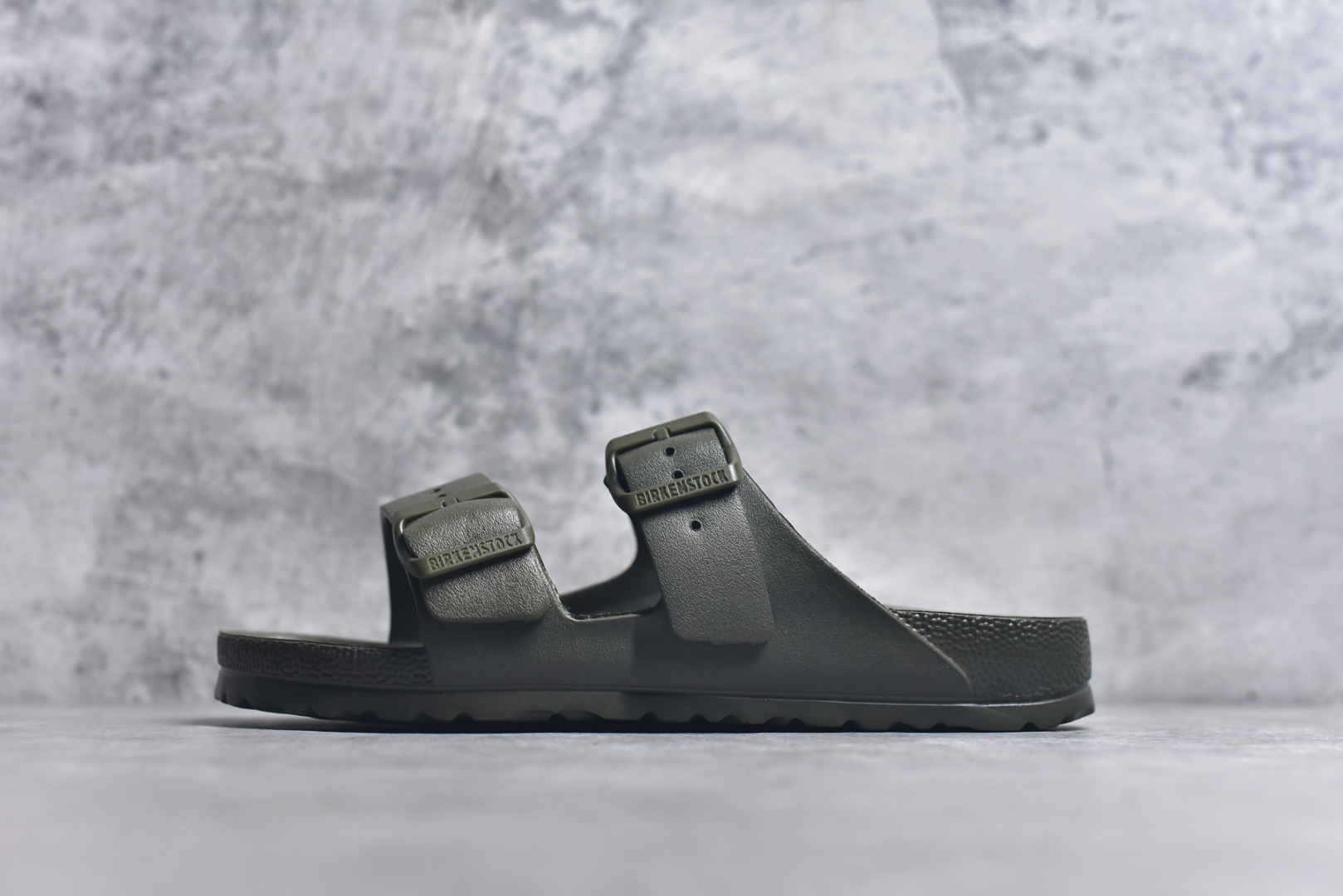 #Birkenstock 博肯/勃肯 EVA 双扣拖鞋凉鞋 129421 大厂出品 夏季走量必备爆款🔥超轻发泡大底 整鞋十分轻便 尺码：36 37 38 39 40 41 42 43 44 45 46-选品中心