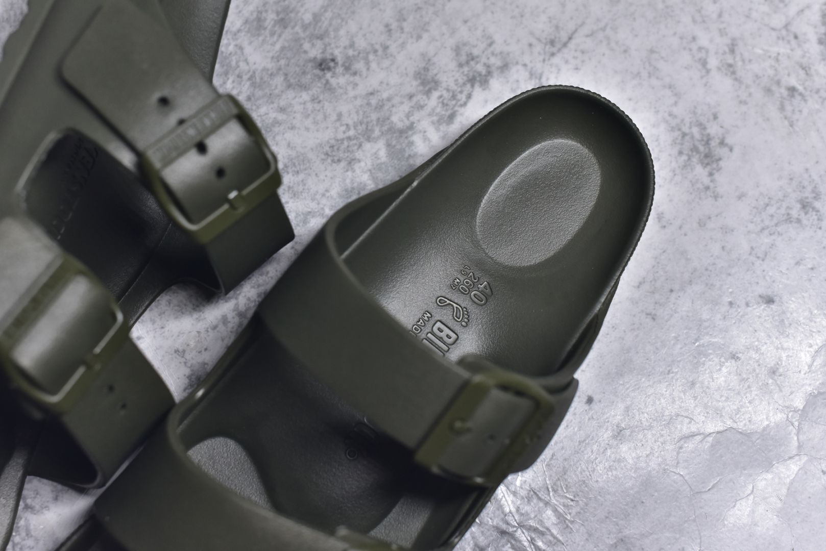 图片[9]-#Birkenstock 博肯/勃肯 EVA 双扣拖鞋凉鞋 129421 大厂出品 夏季走量必备爆款🔥超轻发泡大底 整鞋十分轻便 尺码：36 37 38 39 40 41 42 43 44 45 46-选品中心